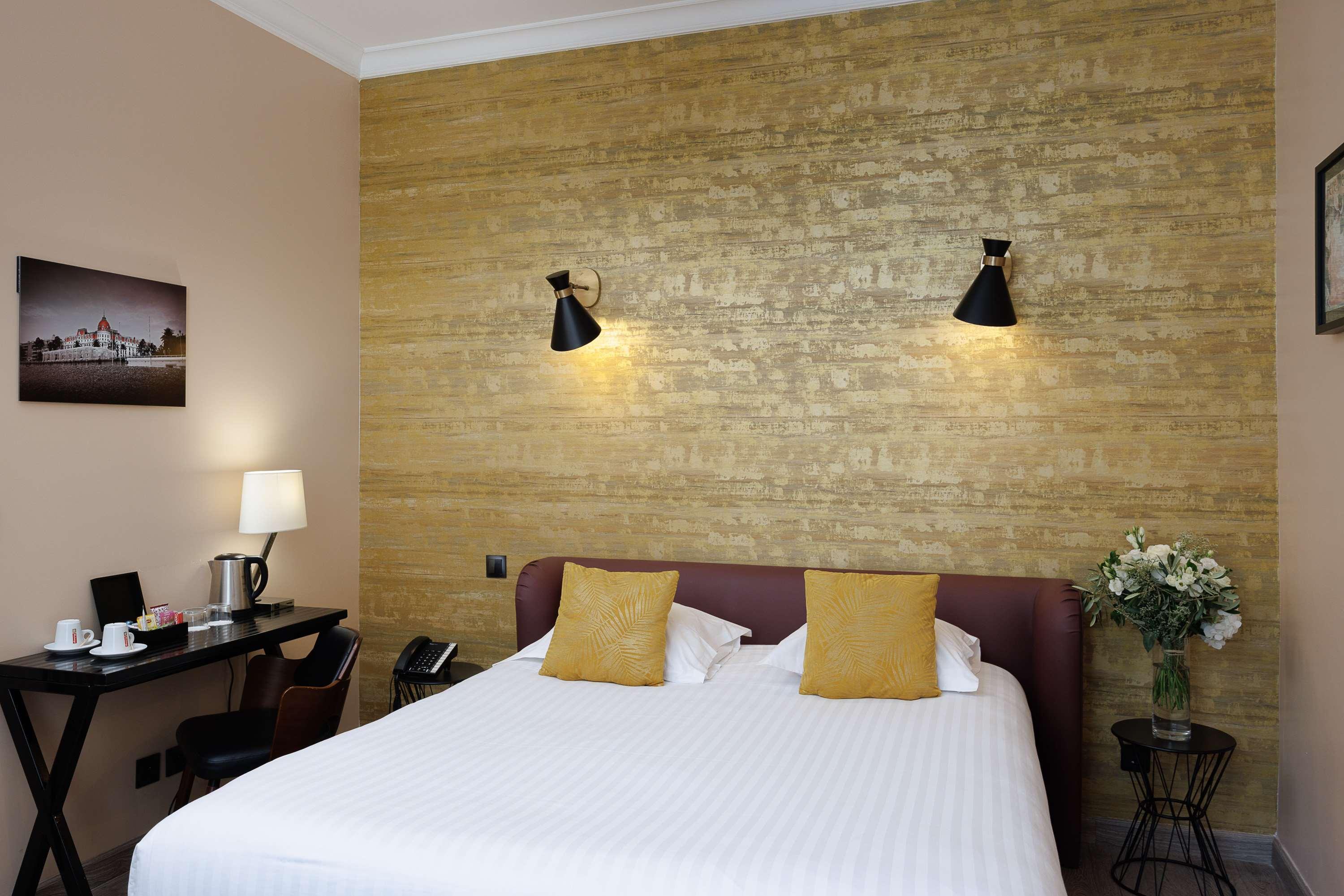 Double Deluxe King Bed