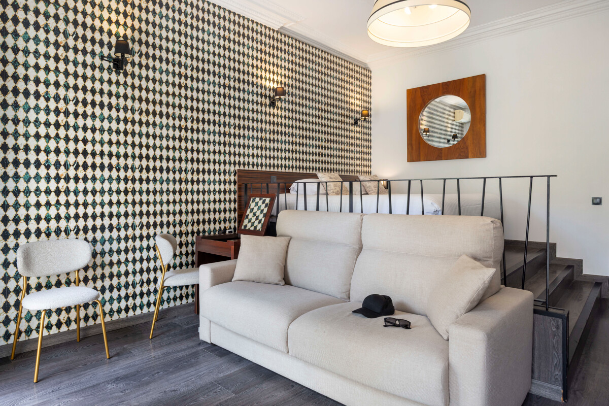 Junior Suite Garden View King Bed