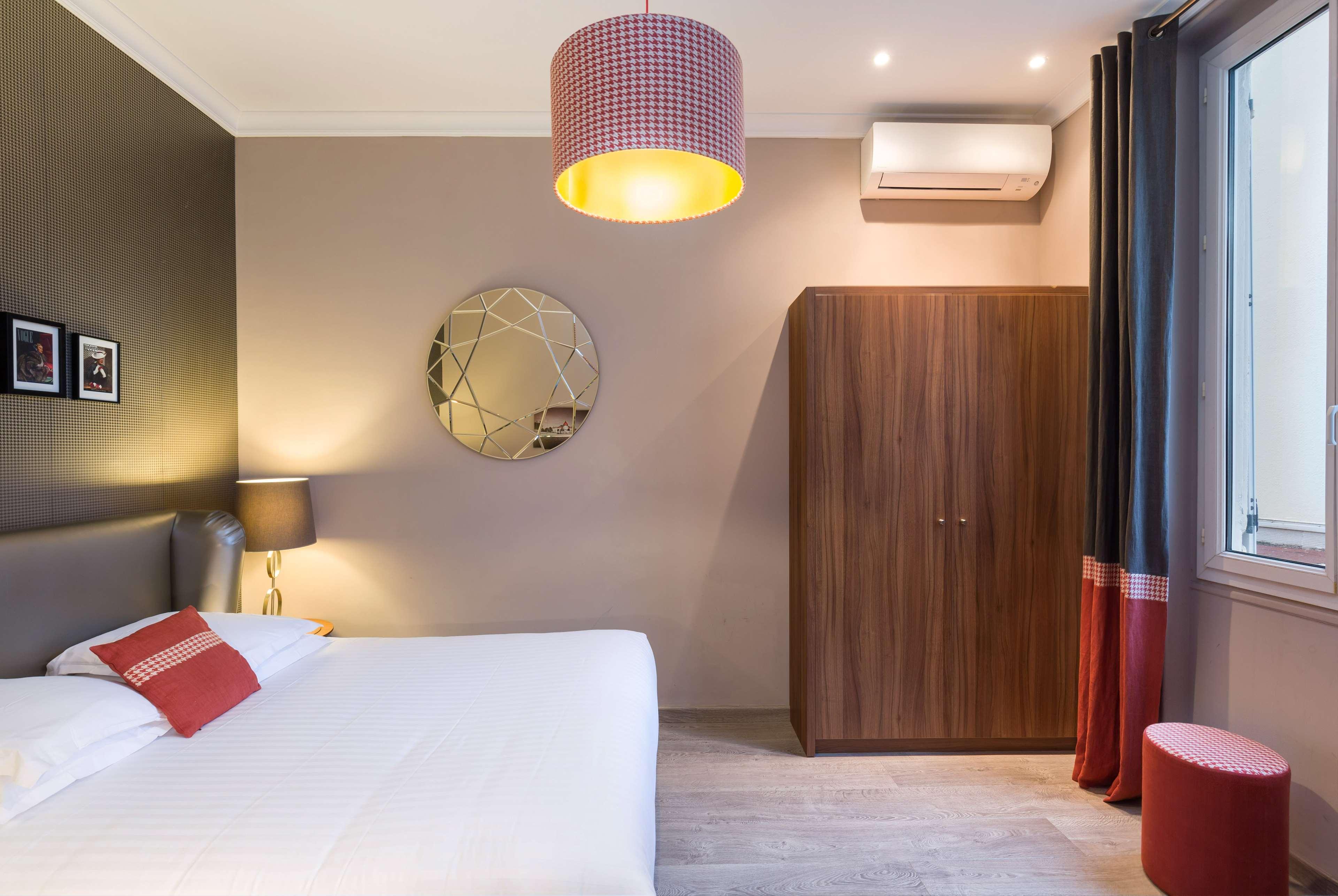 Double Deluxe King Bed