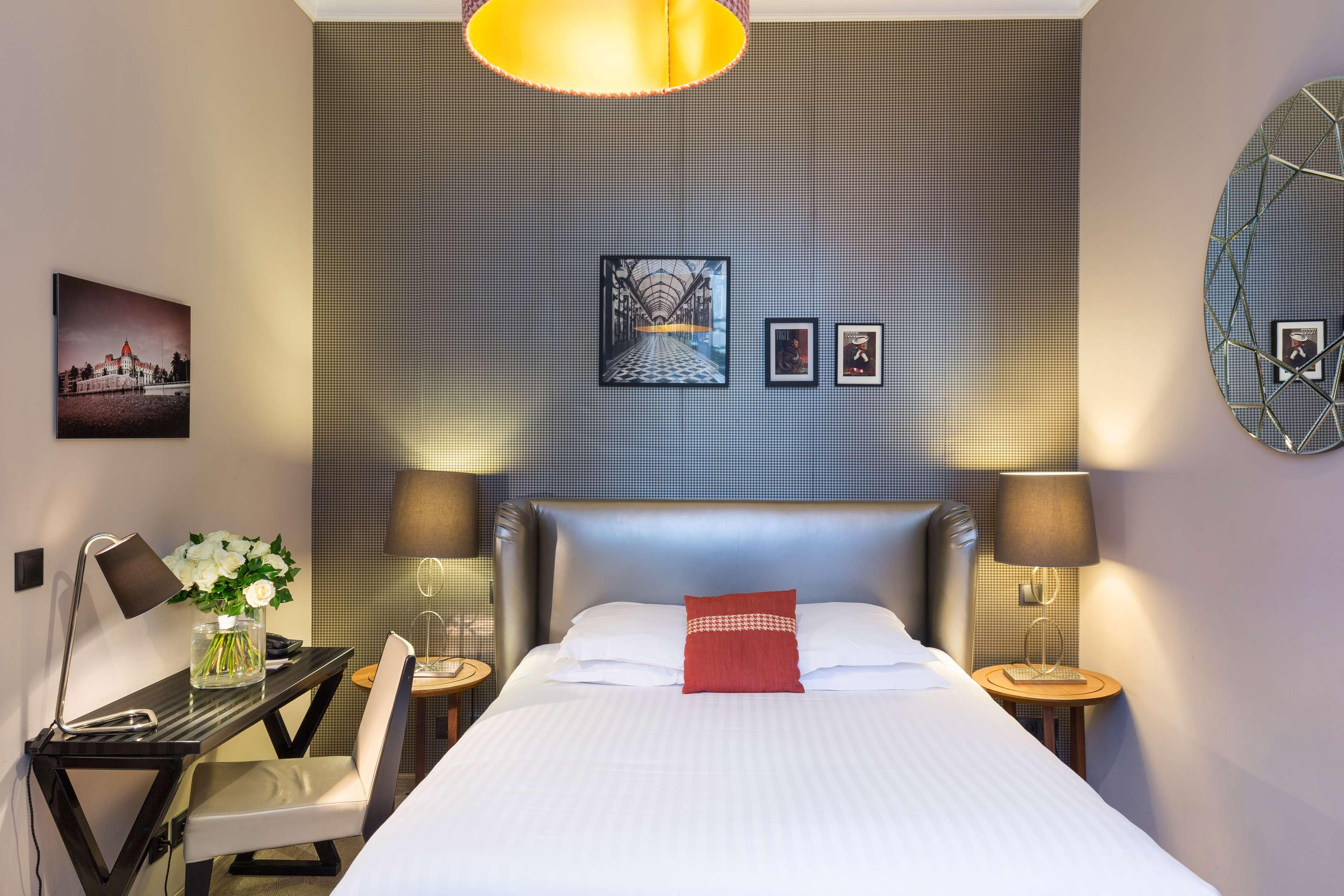 Double Deluxe King Bed