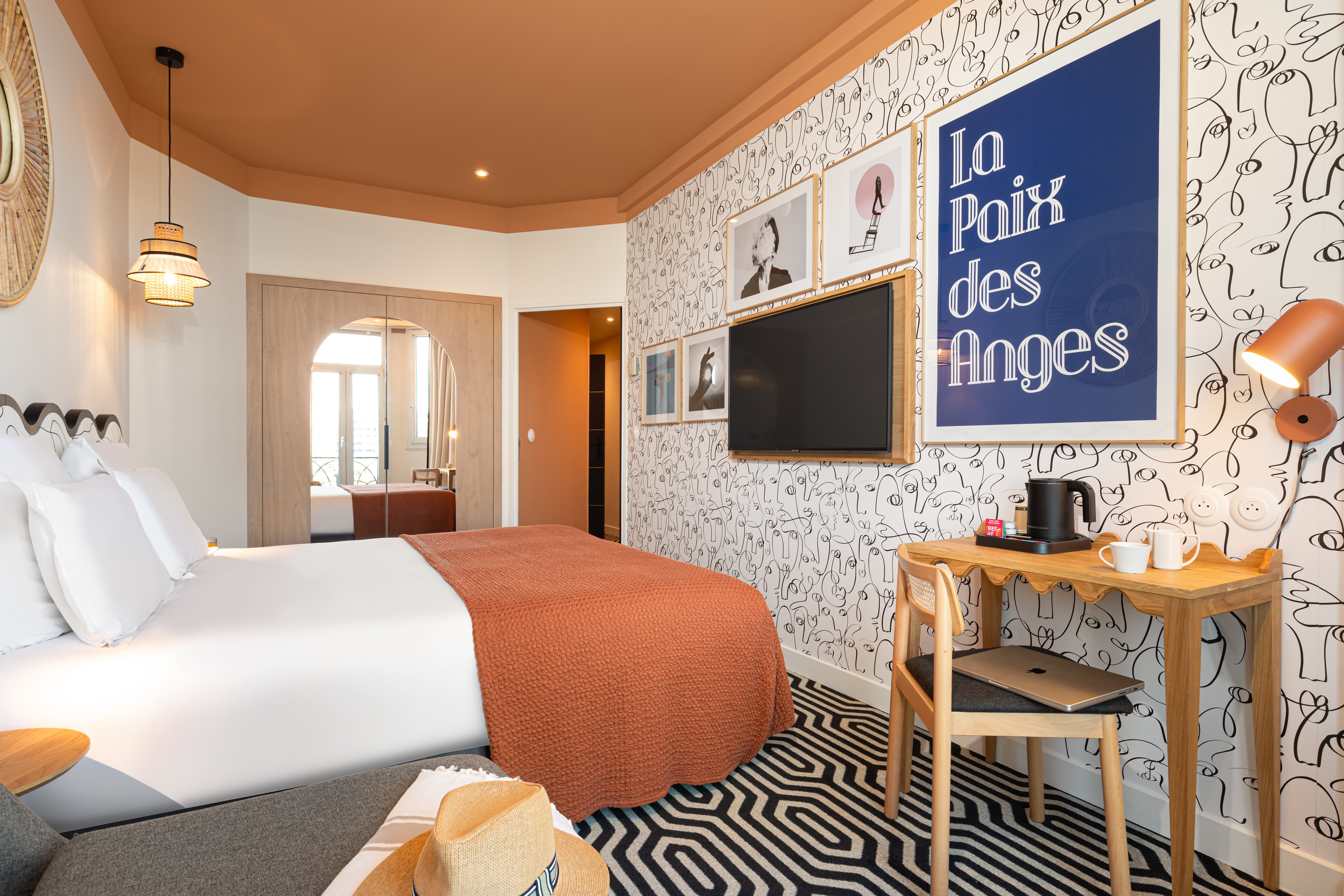 Double or Twin Standard