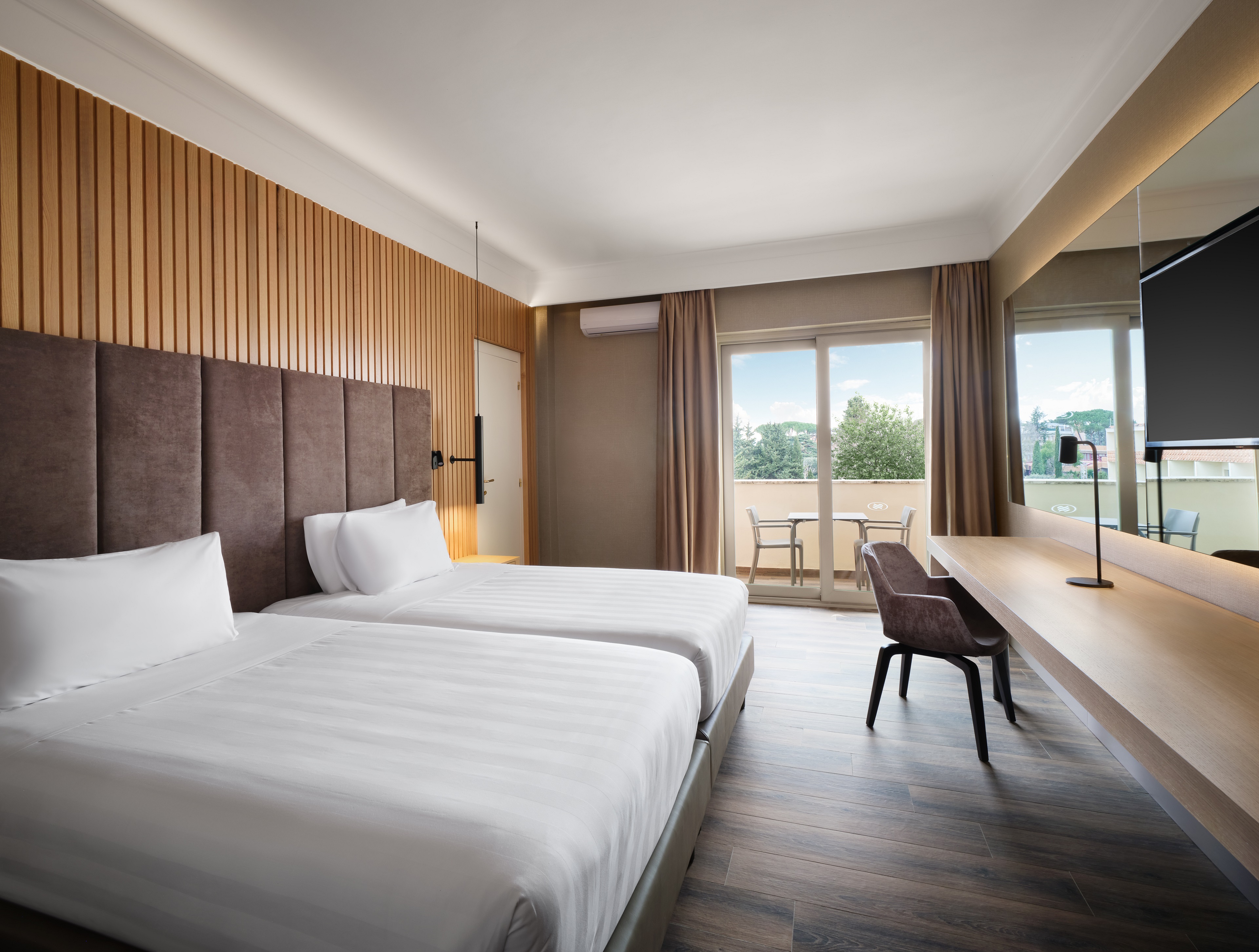 Twin Premium with Views