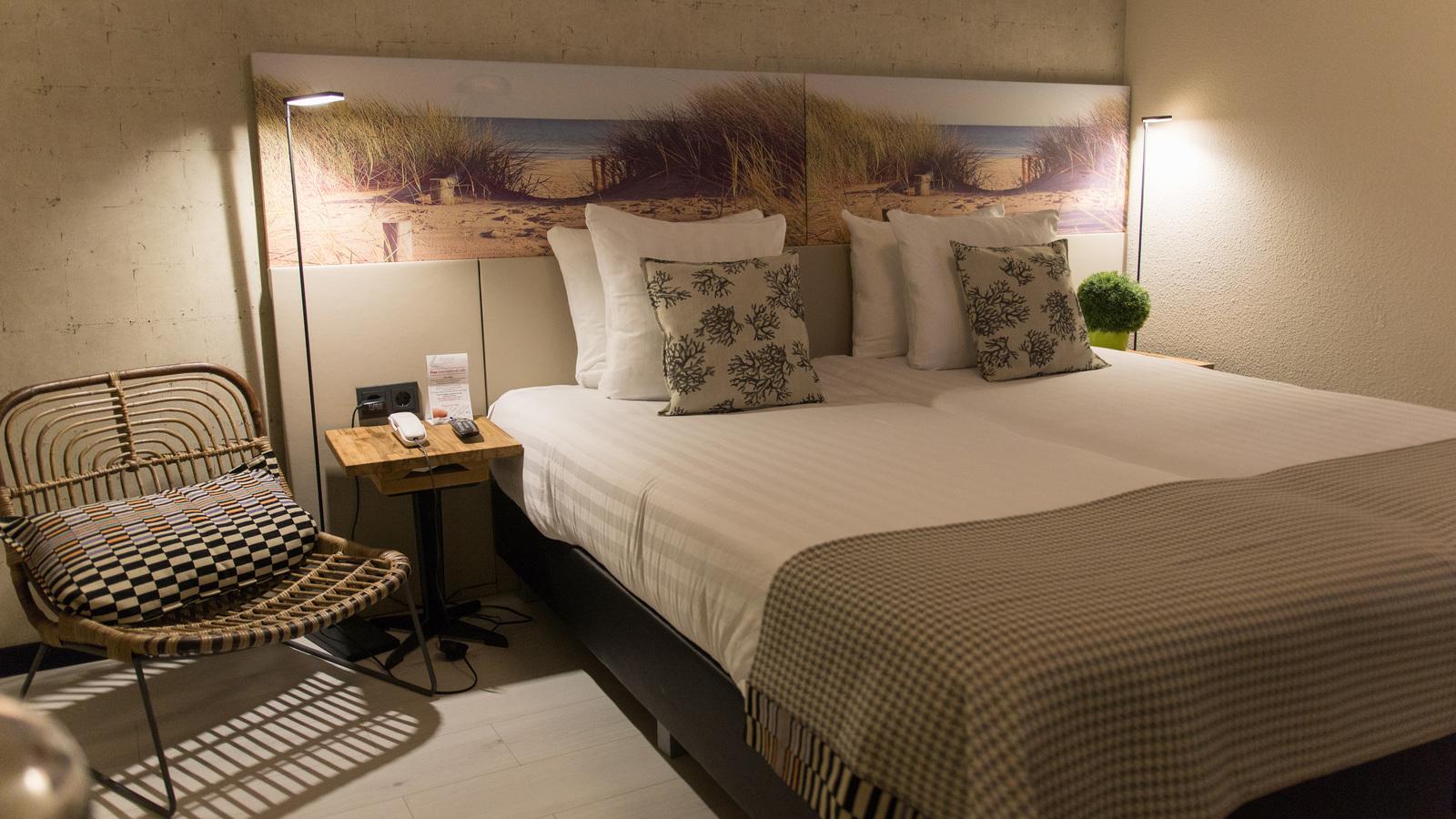 Twin Executive Canal View