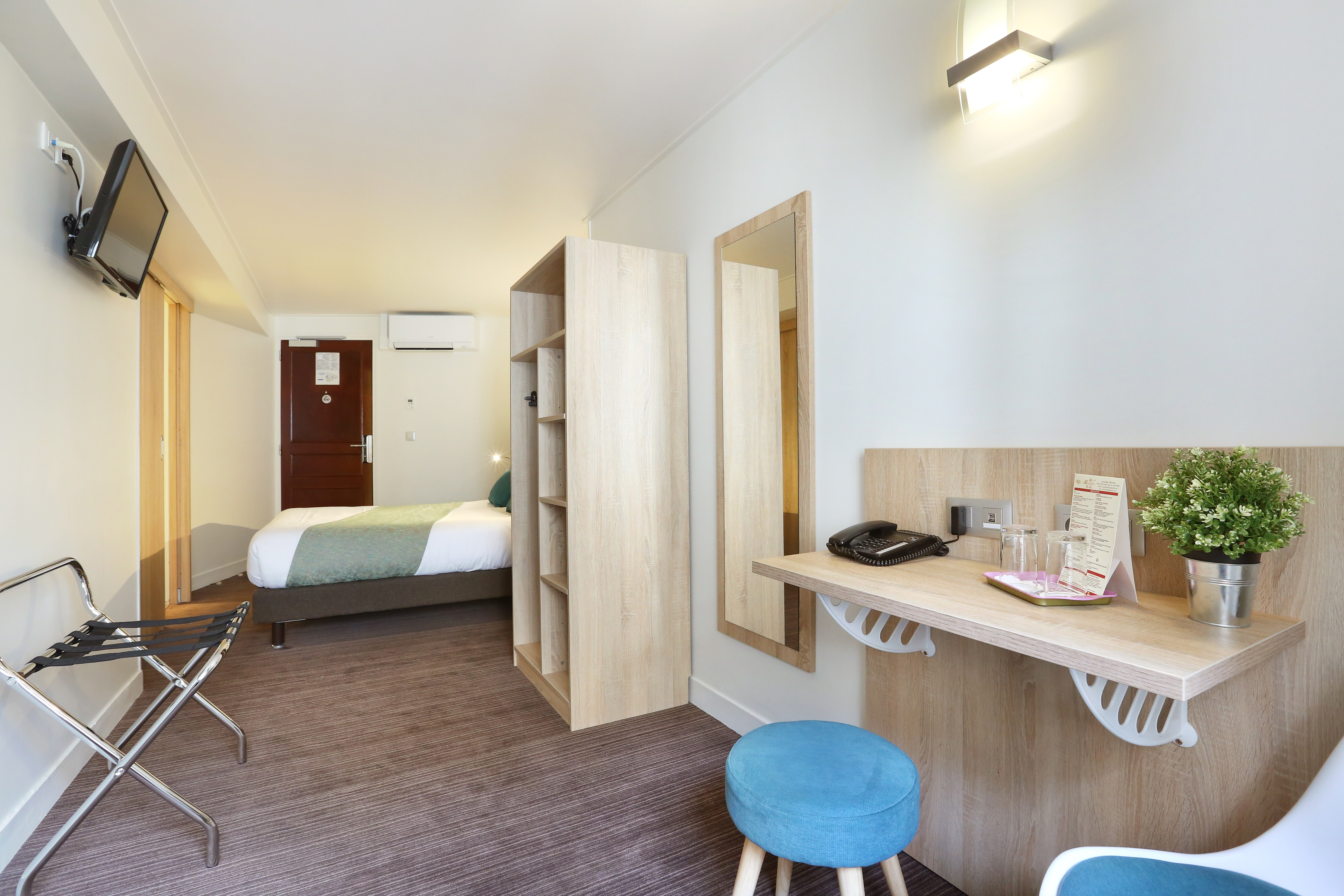 Double or Twin Standard