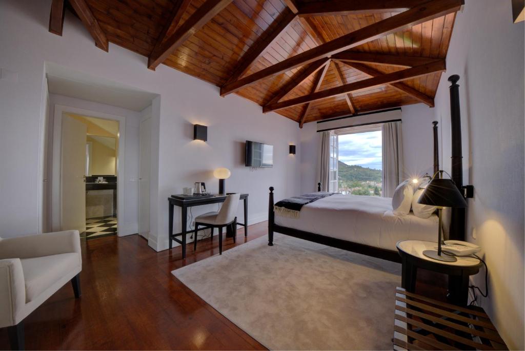 Double or Twin Deluxe with Views