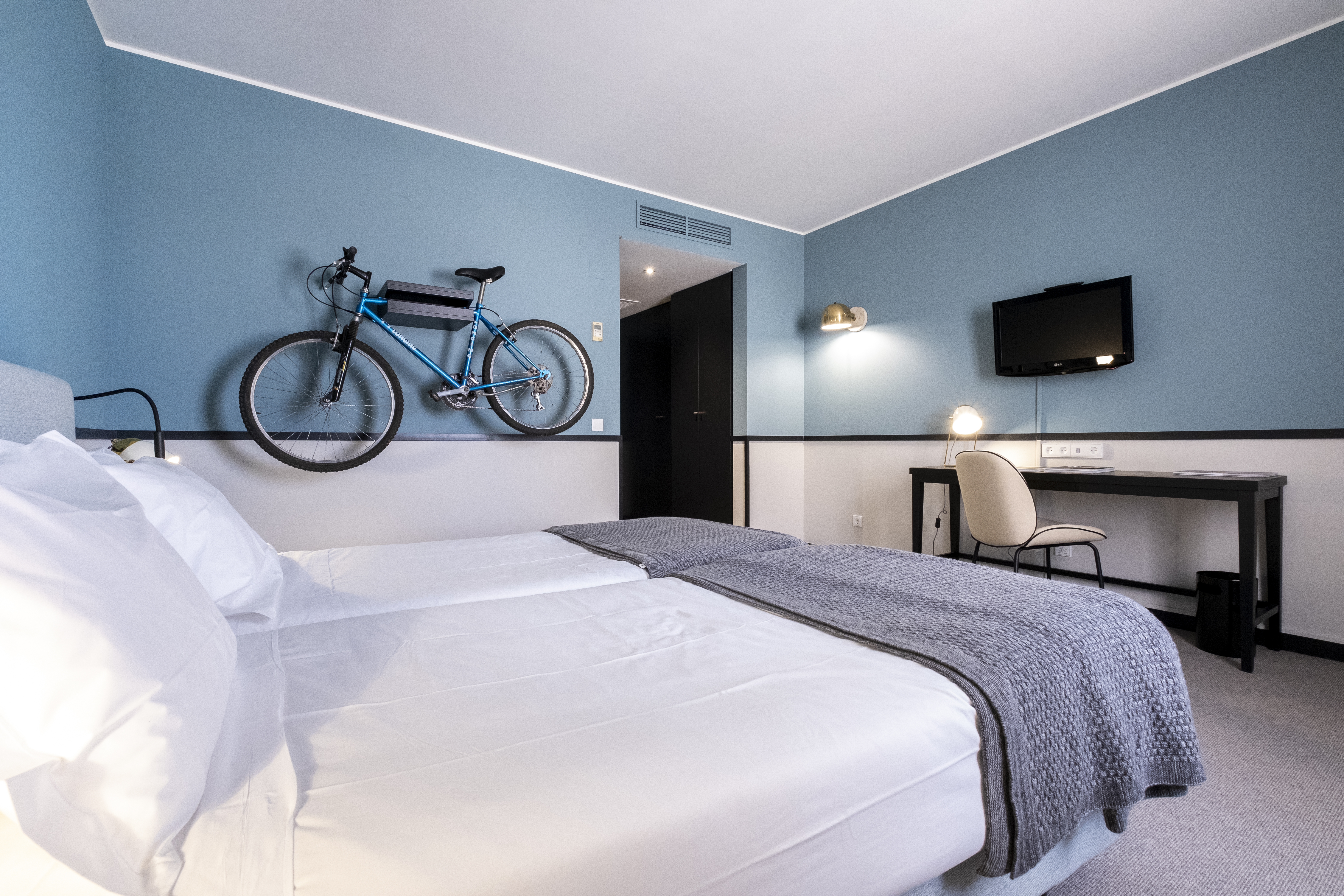 Double or Twin Standard