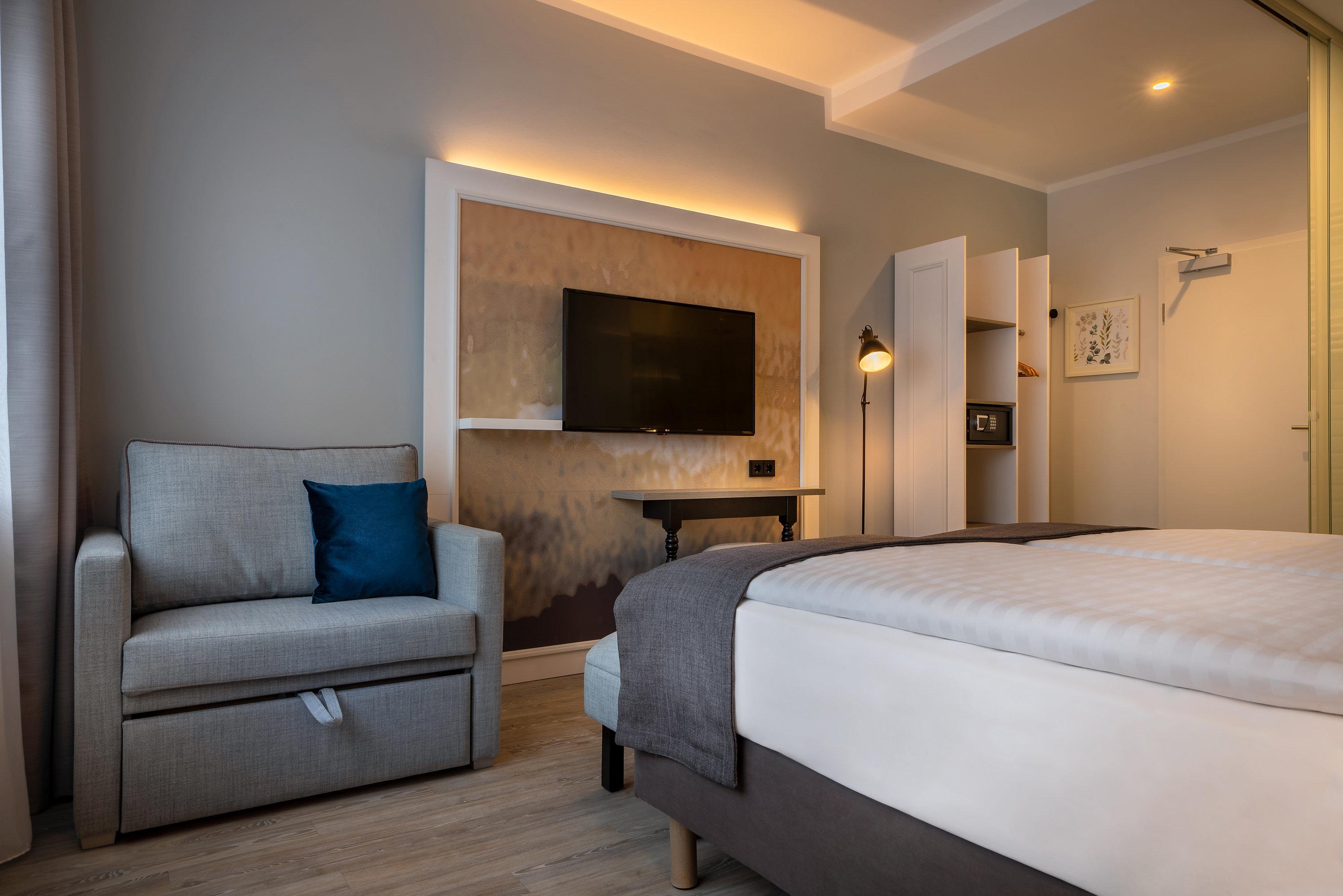 Double Queen Size Bed