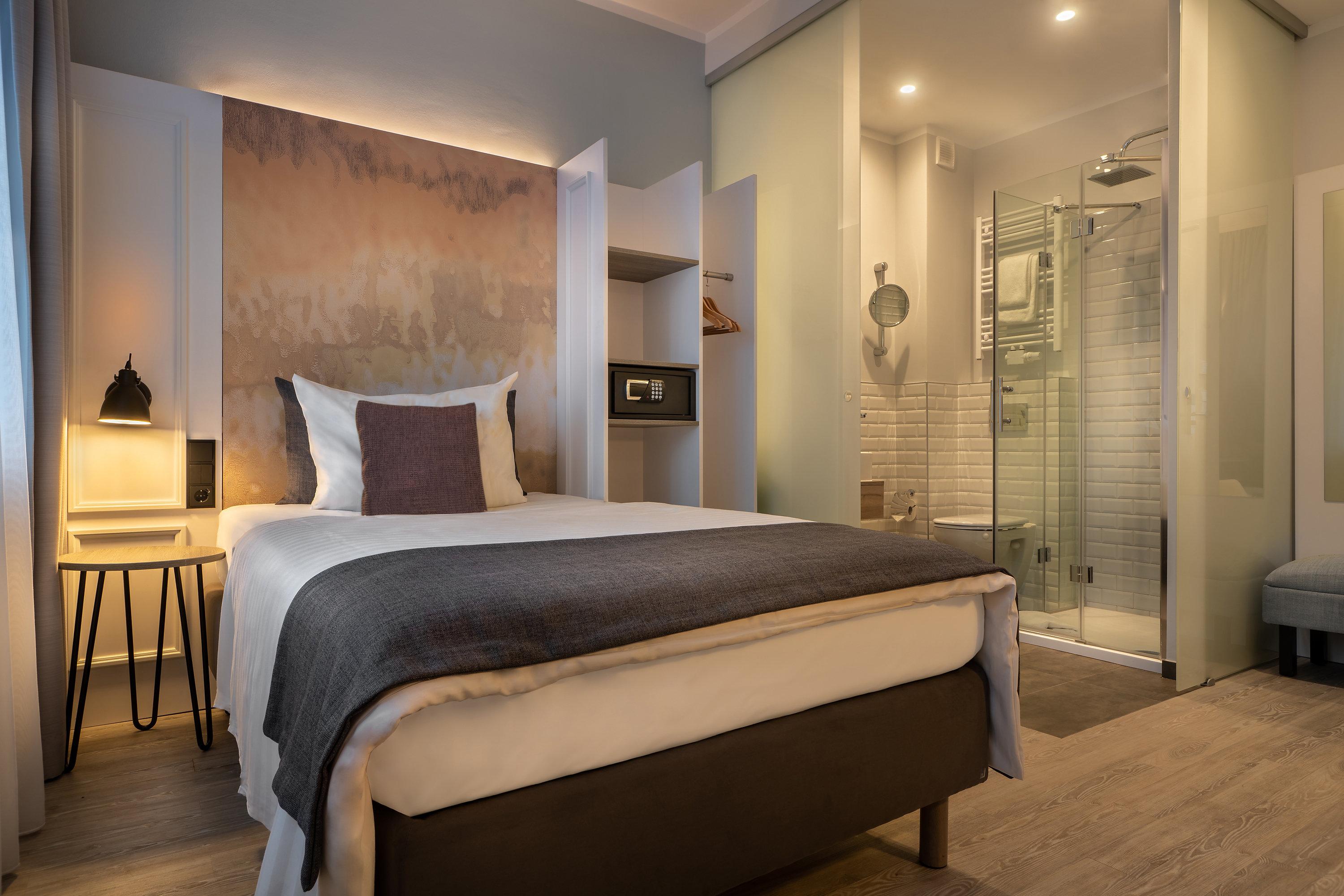 Double Queen Size Bed