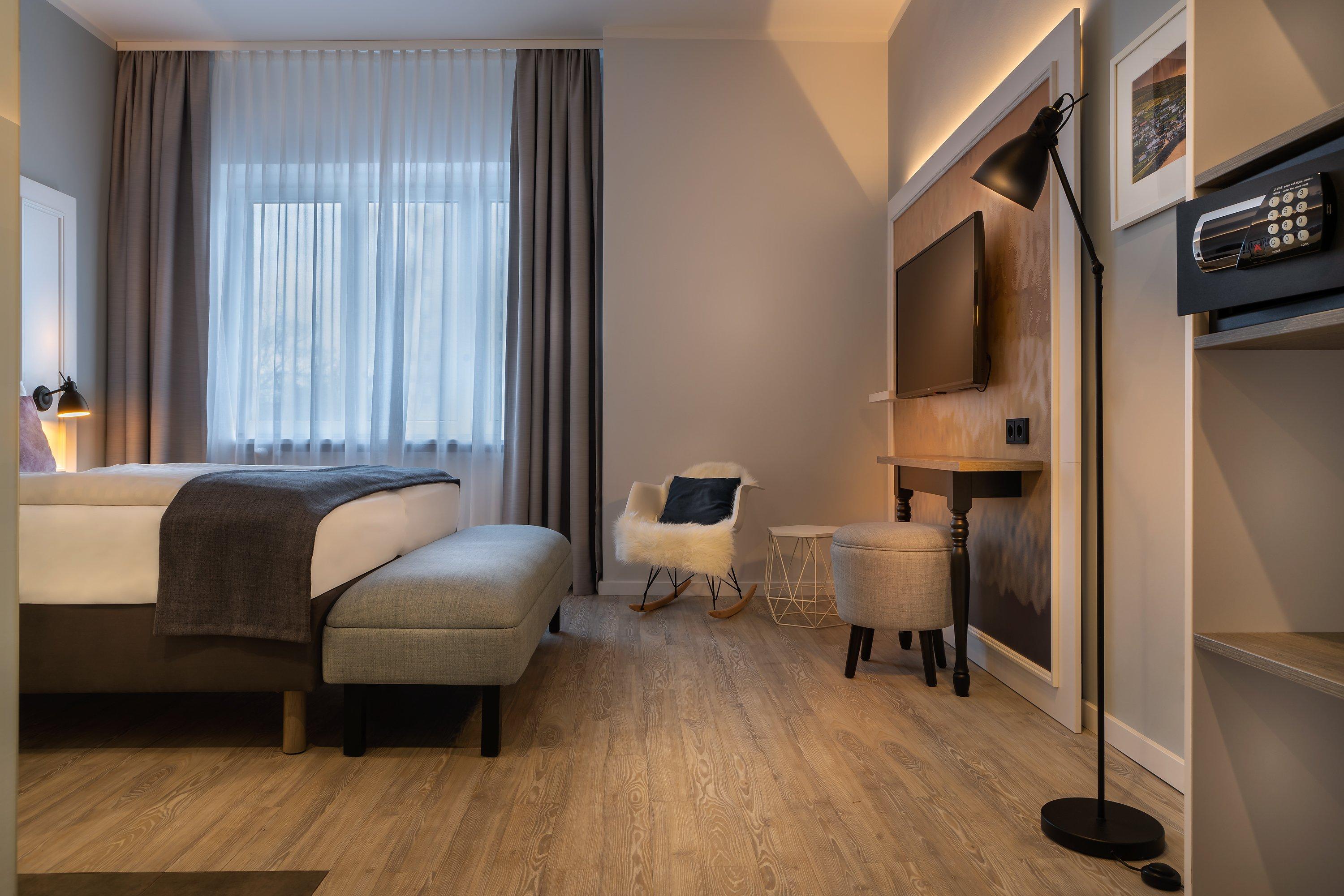 Double Queen Size Bed