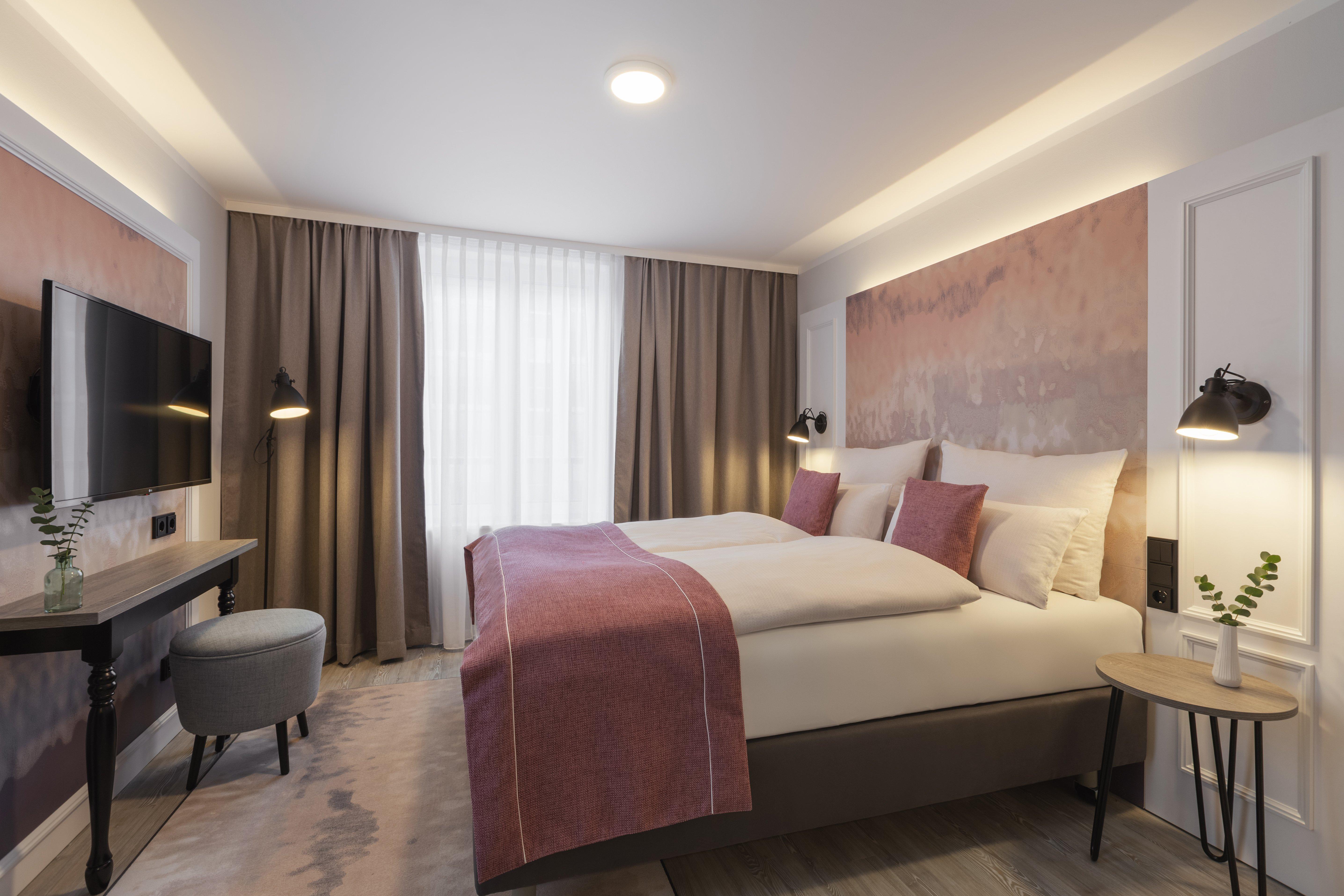 Double Queen Size Bed