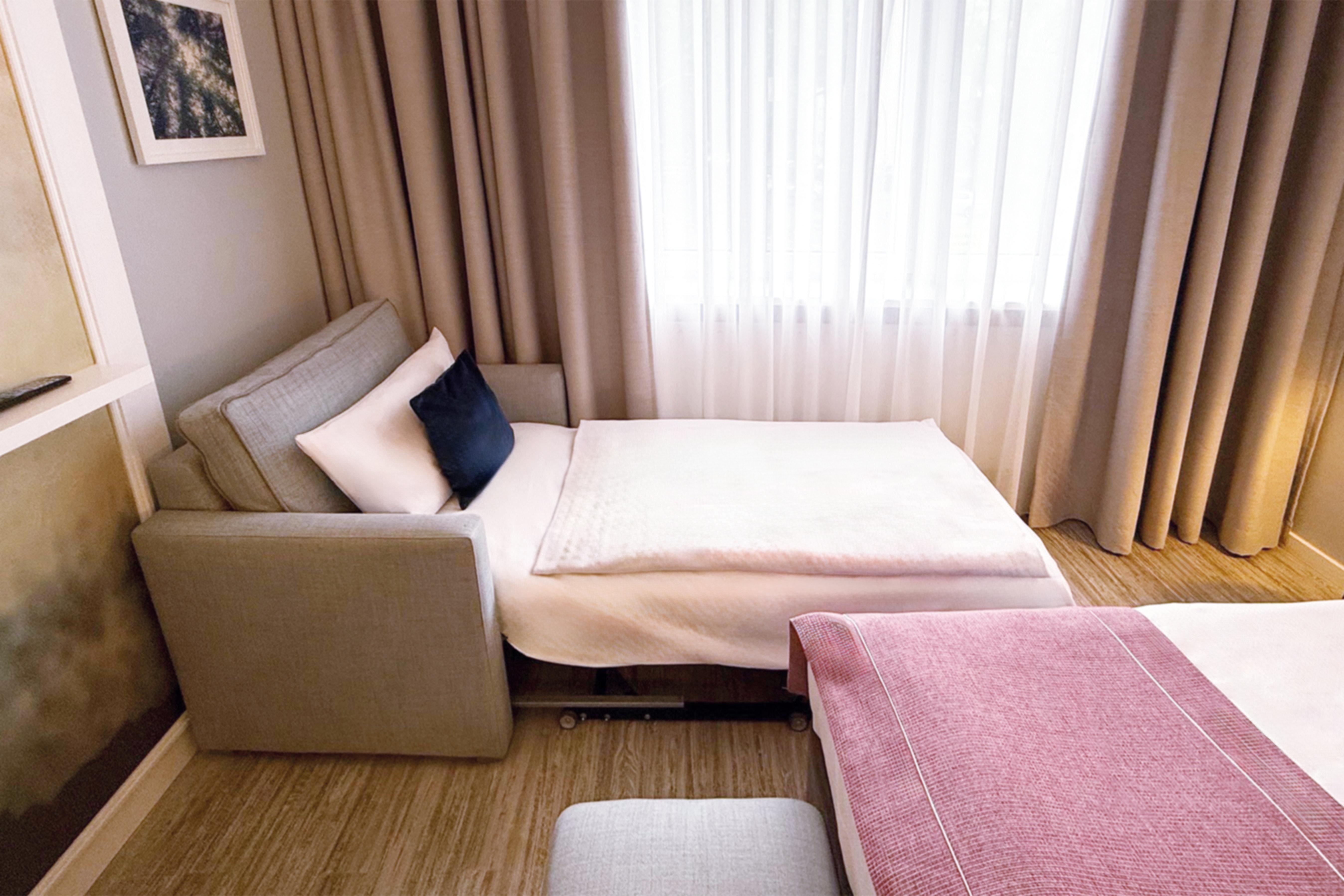 Double Queen Size Bed