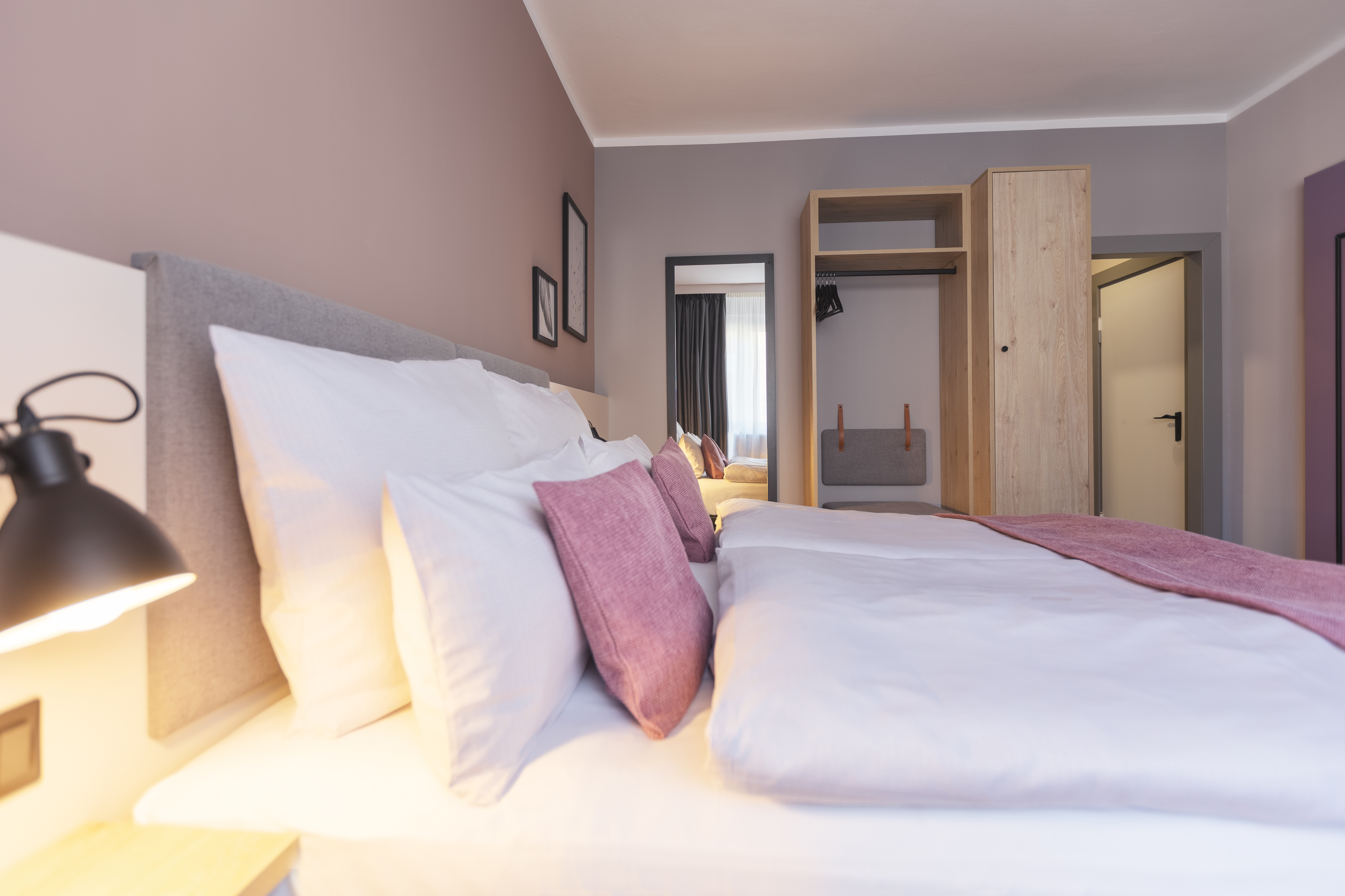 Double Queen Size Bed