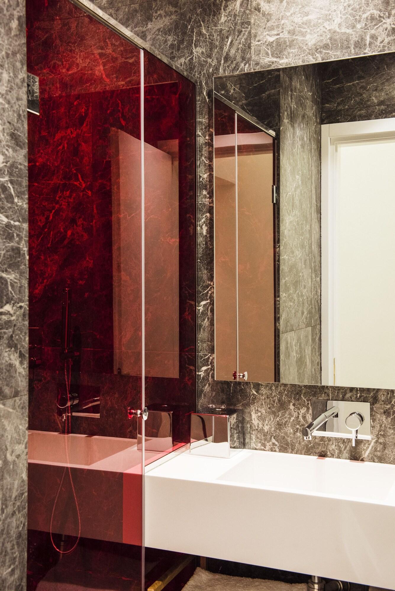 Double Deluxe Queen Bed