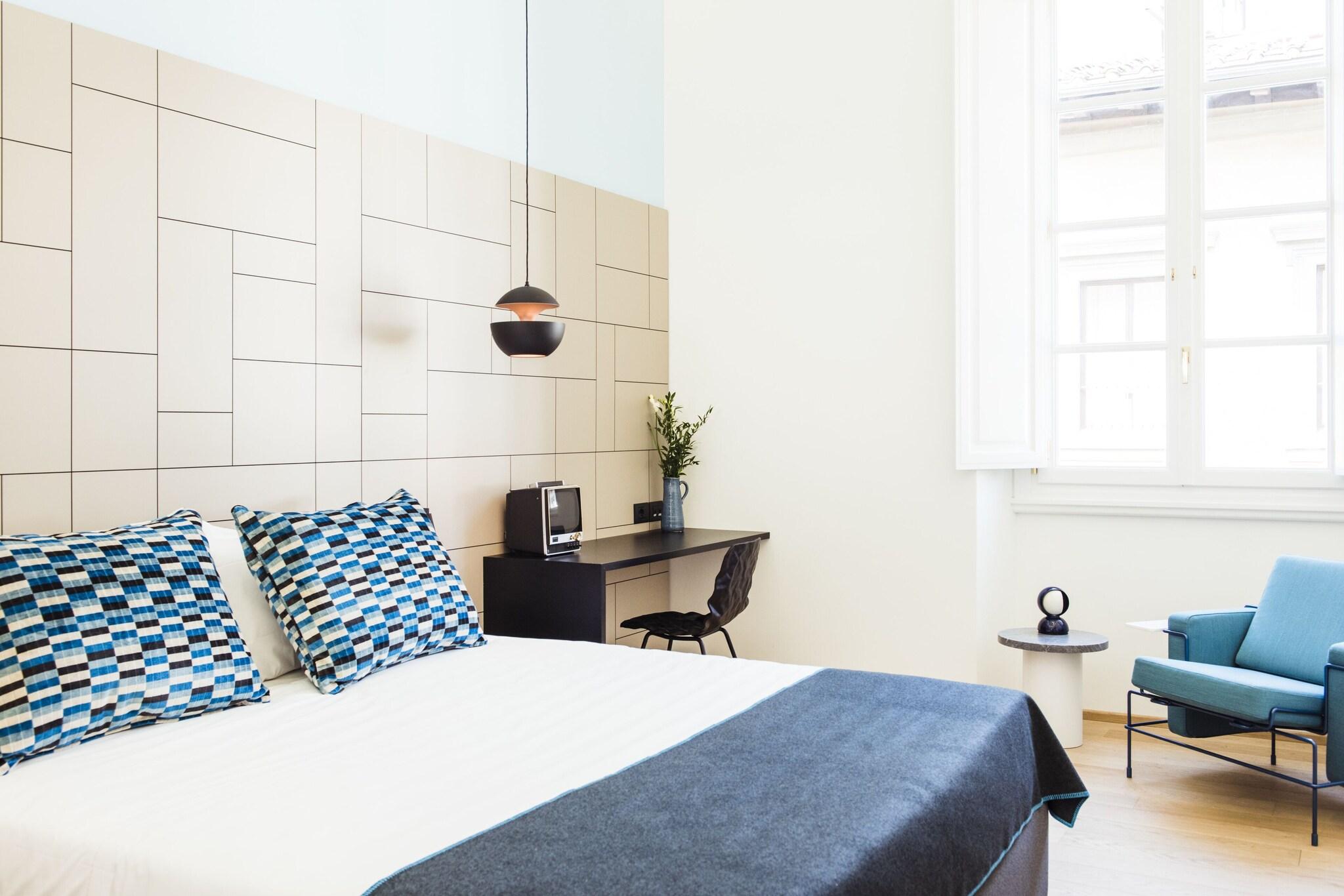 Double Superior Queen Bed