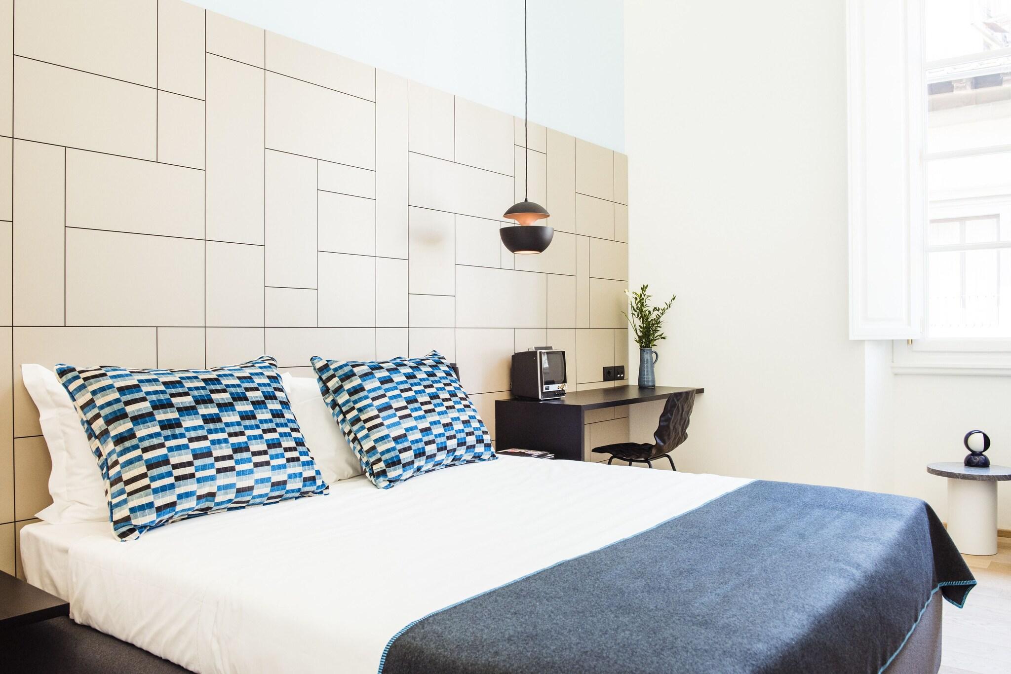 Double Superior Queen Bed