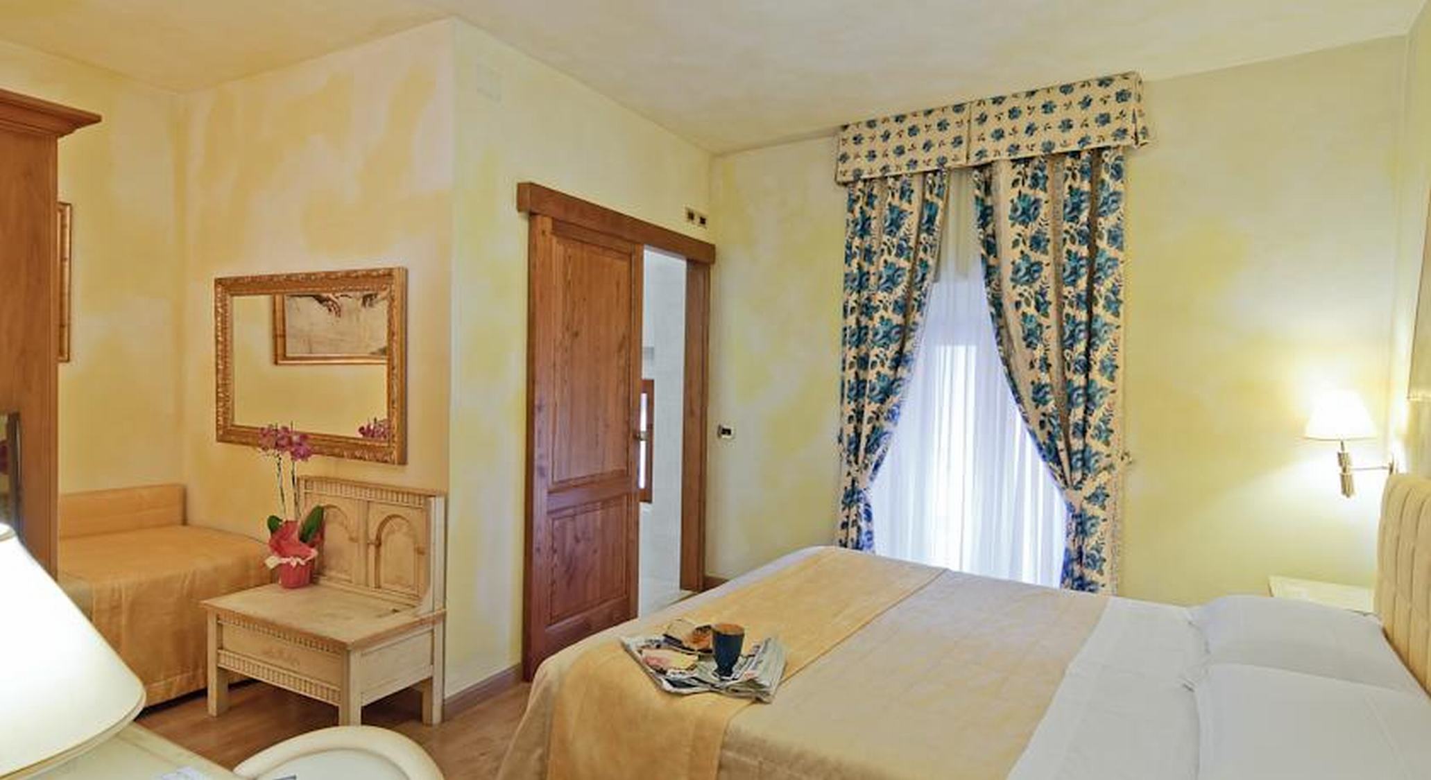 Double or Twin Standard