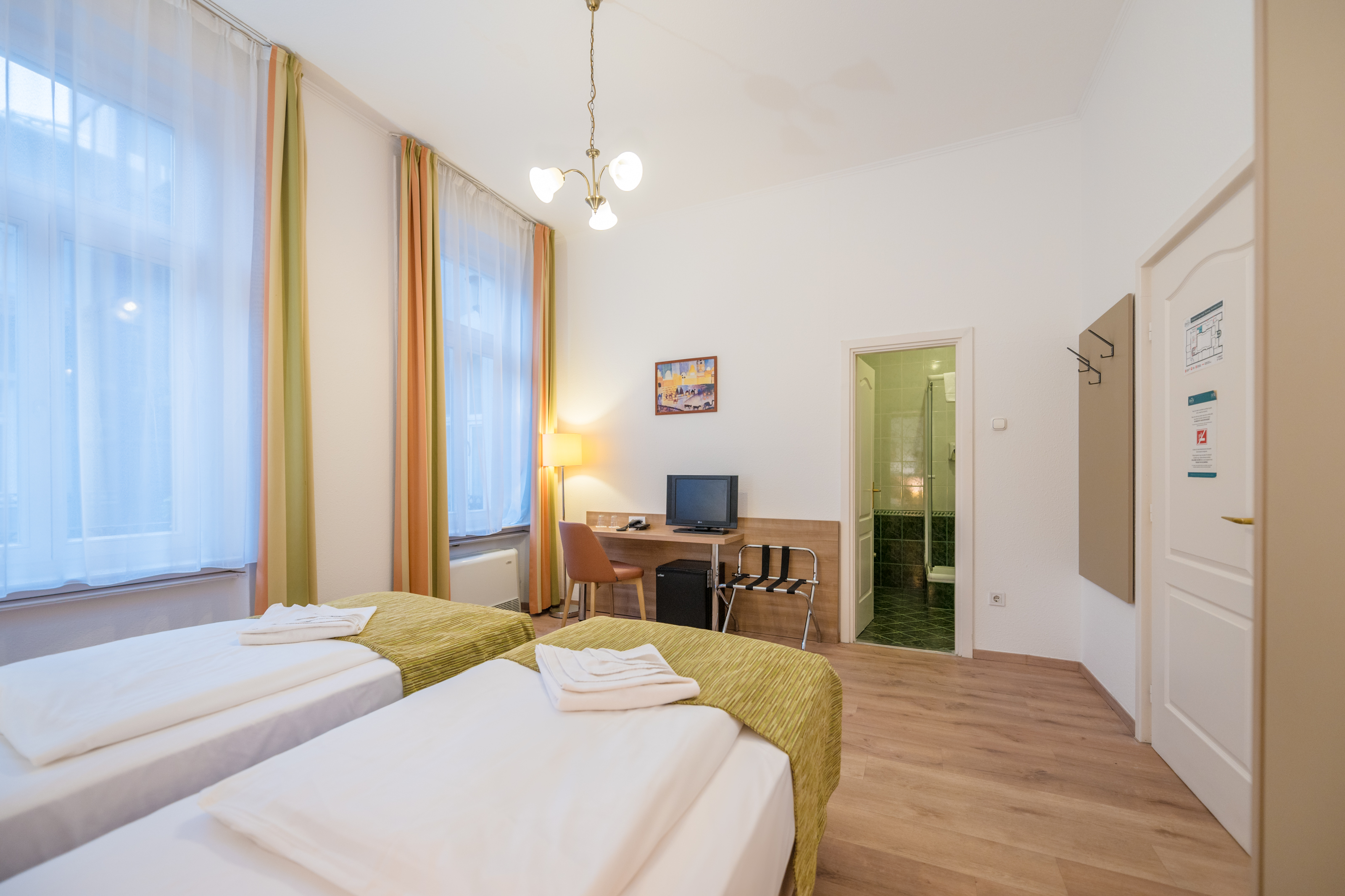 Double or Twin Standard