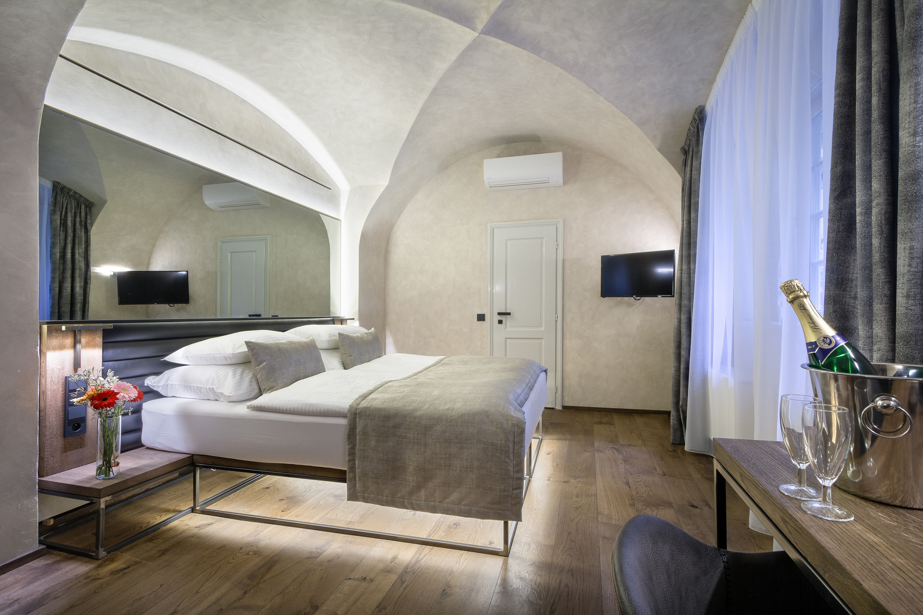 Double or Twin Standard