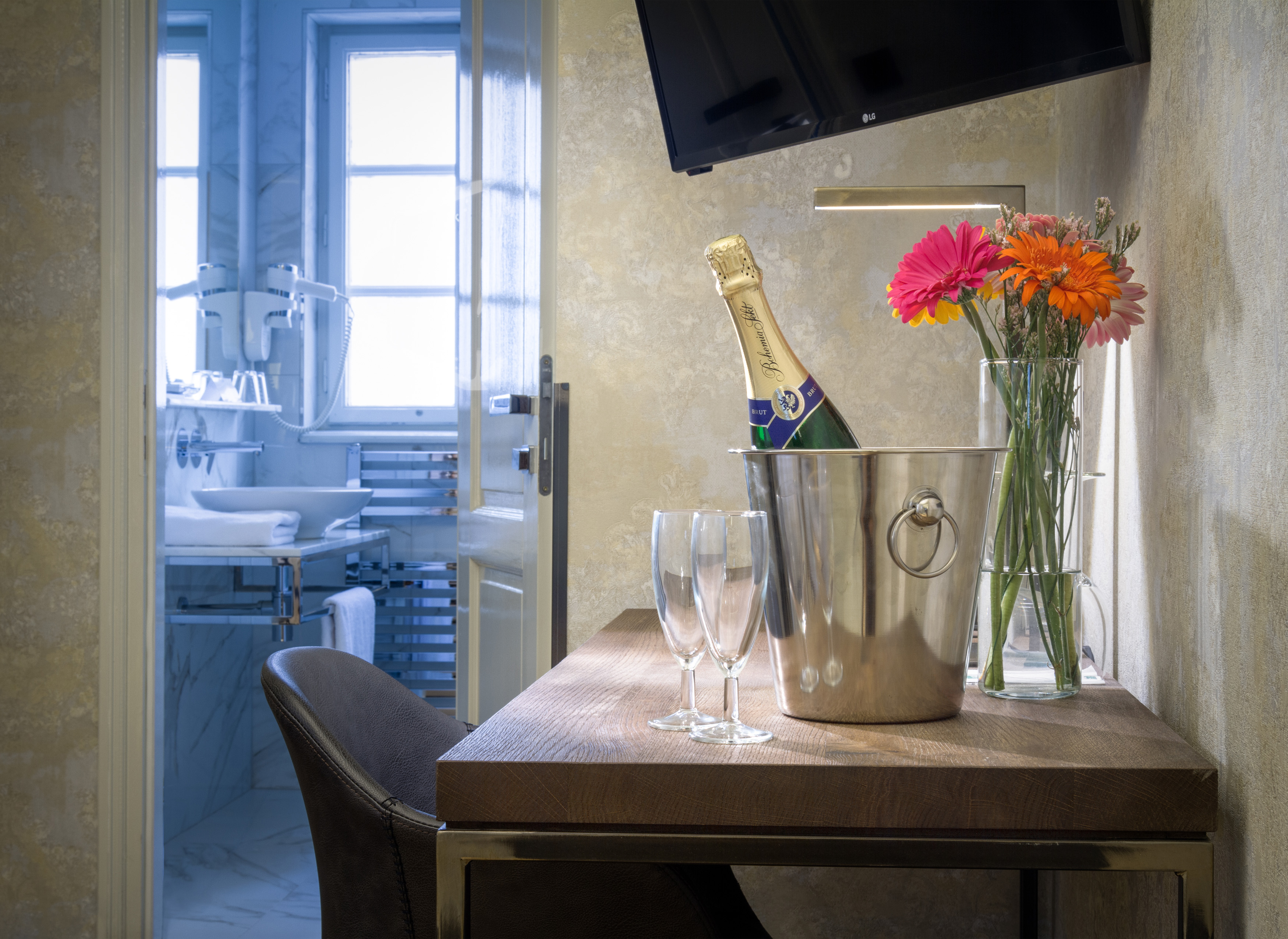 Double or Twin Standard