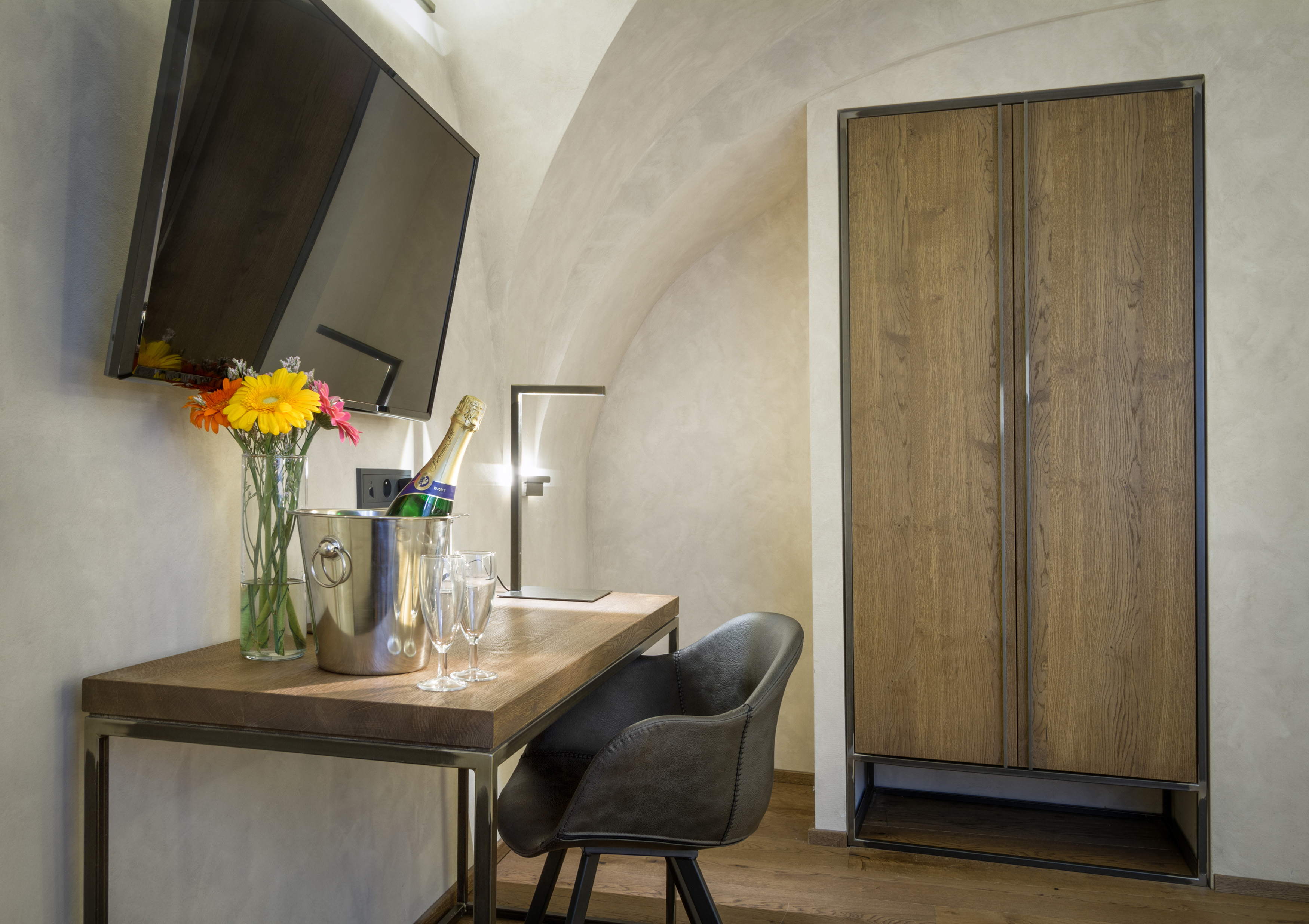 Double or Twin Standard