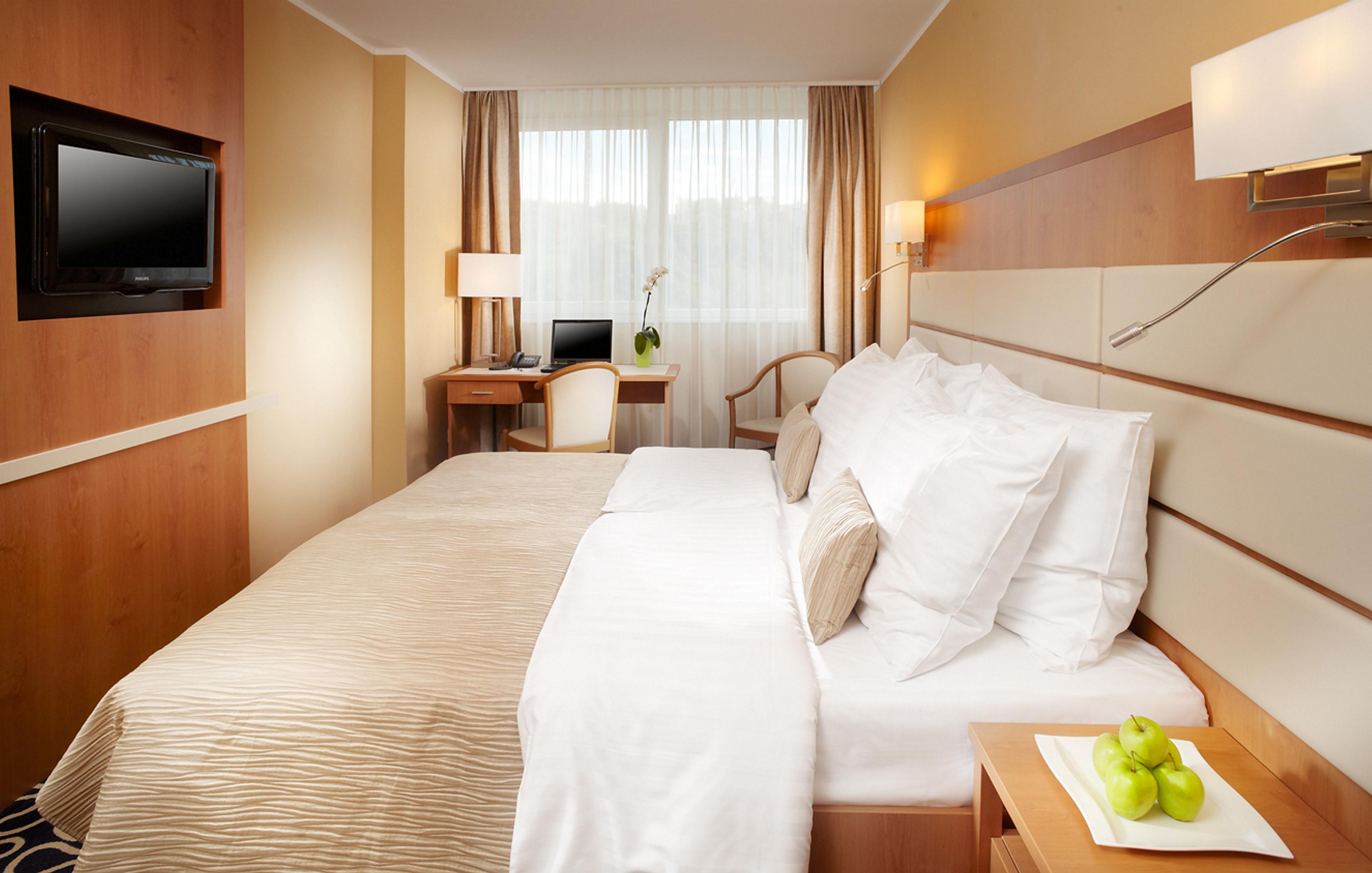 Double or Twin Deluxe