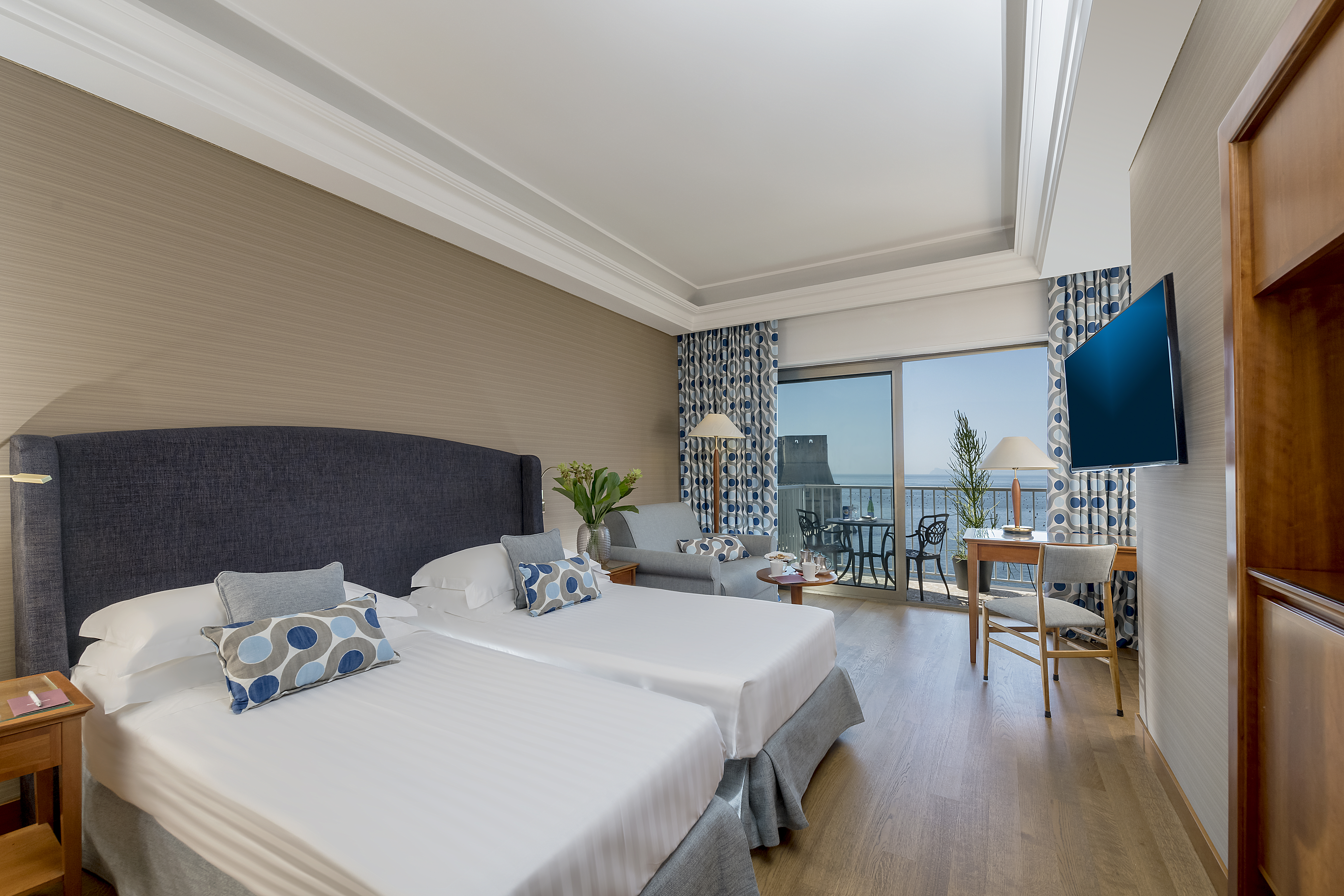 Double or Twin Deluxe Sea View