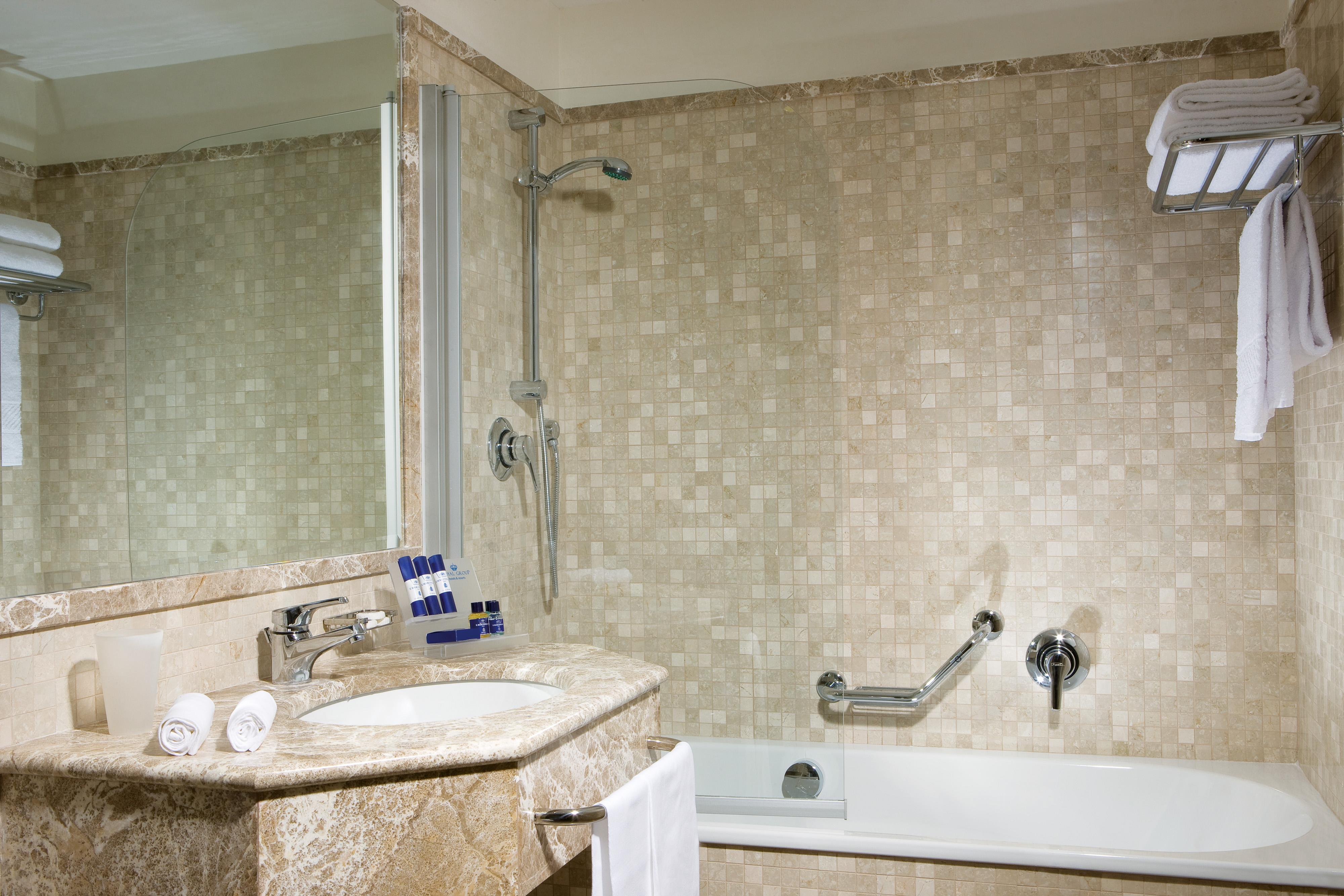 Double or Twin Deluxe