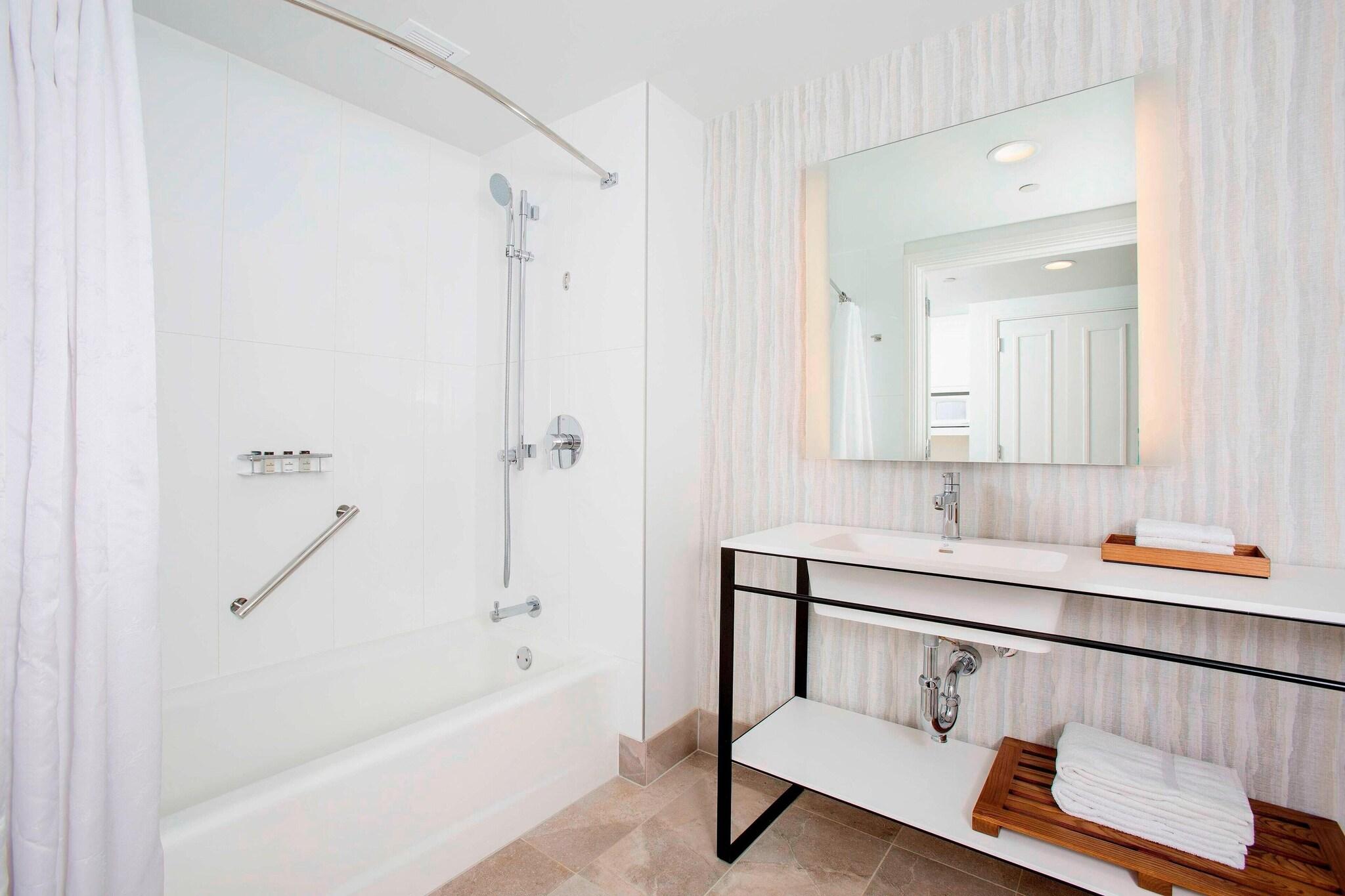 Double Ocean Front King Bed