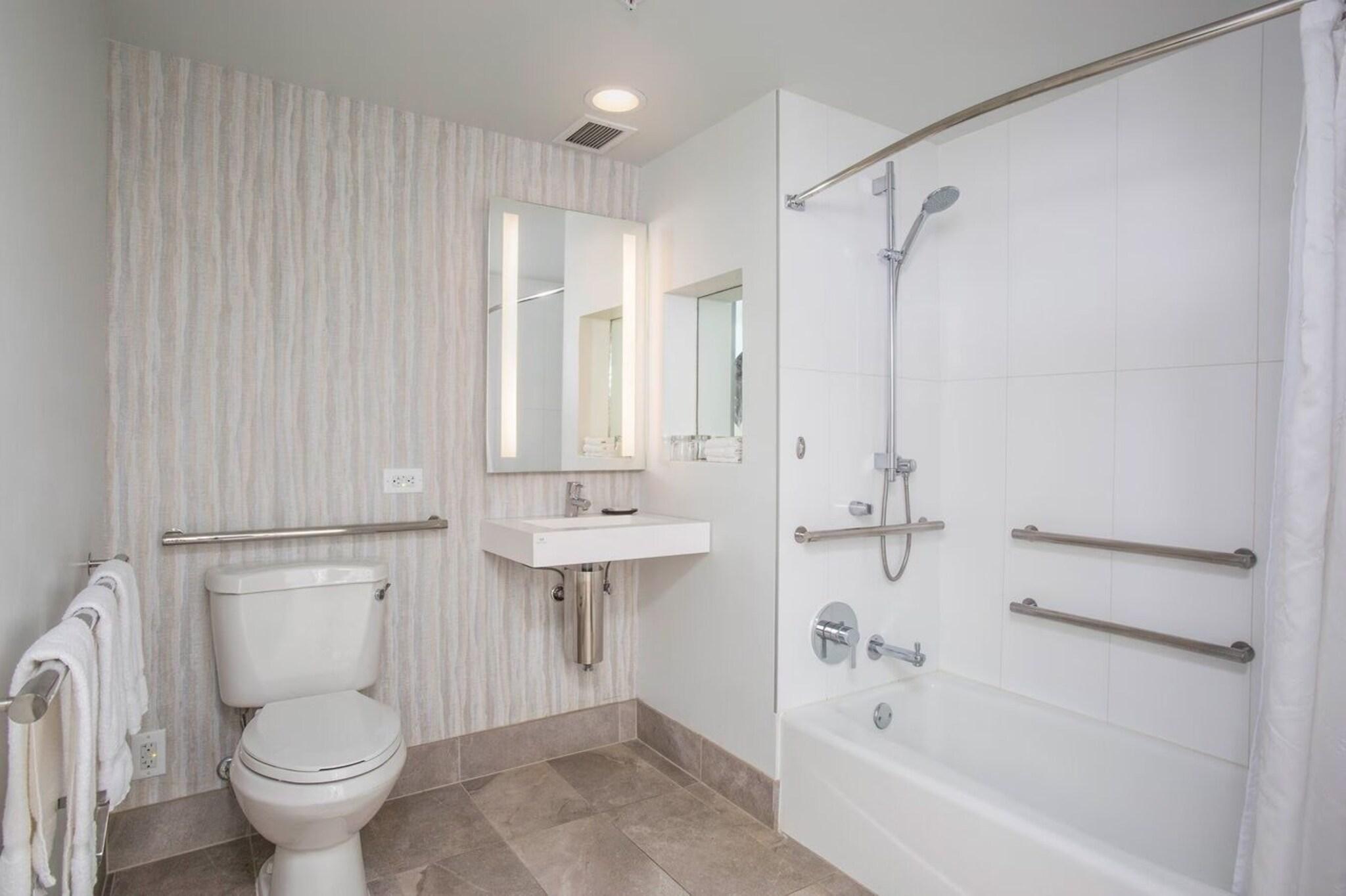 Double Accessible with Views