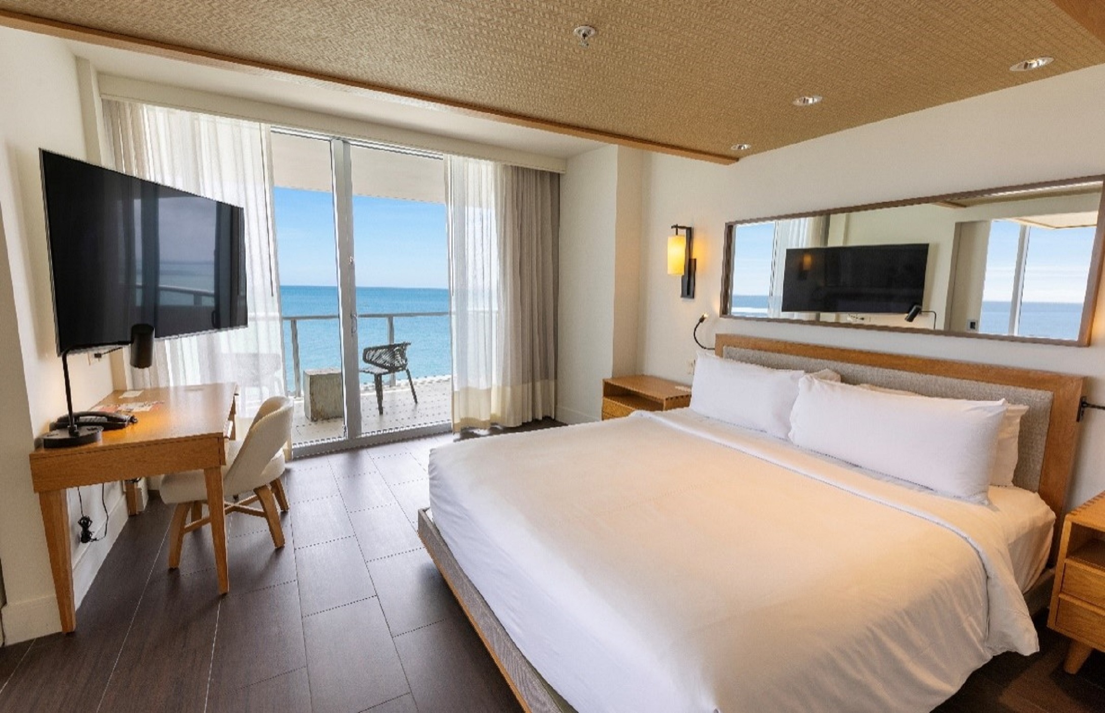 Suite Ocean Front One Bedroom