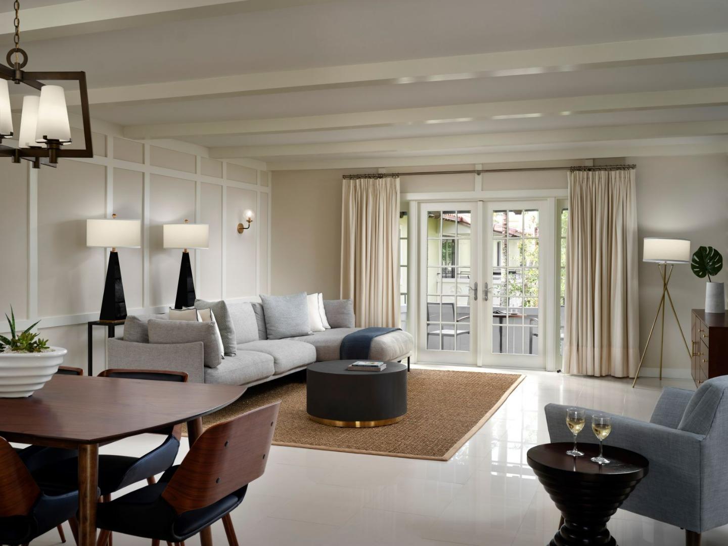 Suite with Kitchenette