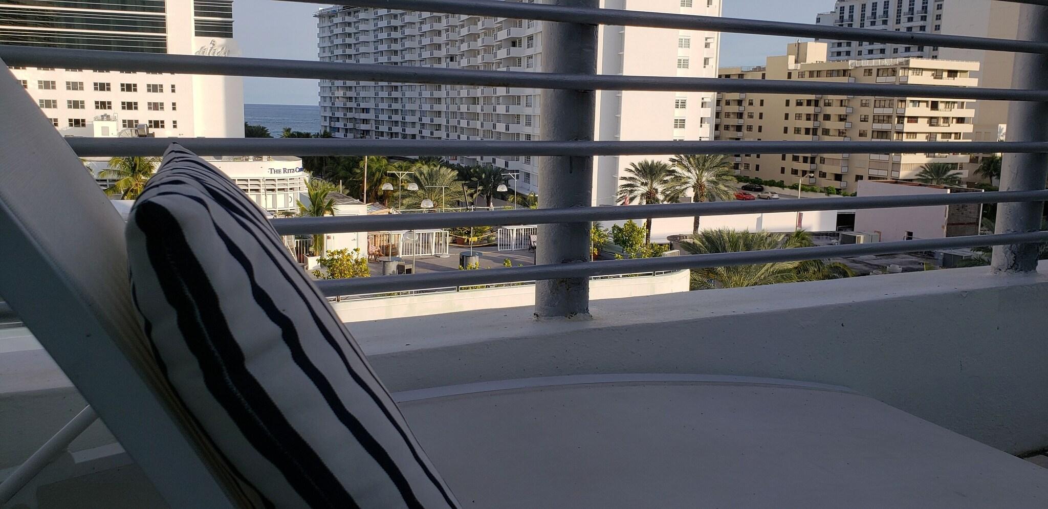 Double Partial Ocean View King Bed