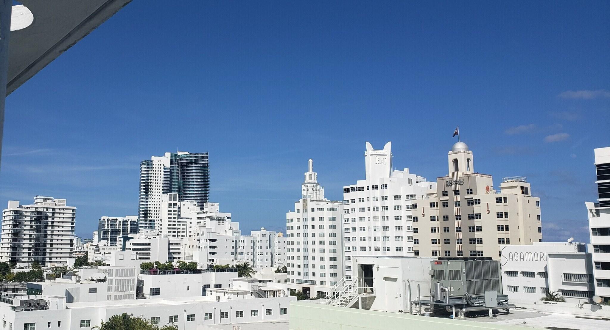 Double Partial Ocean View King Bed