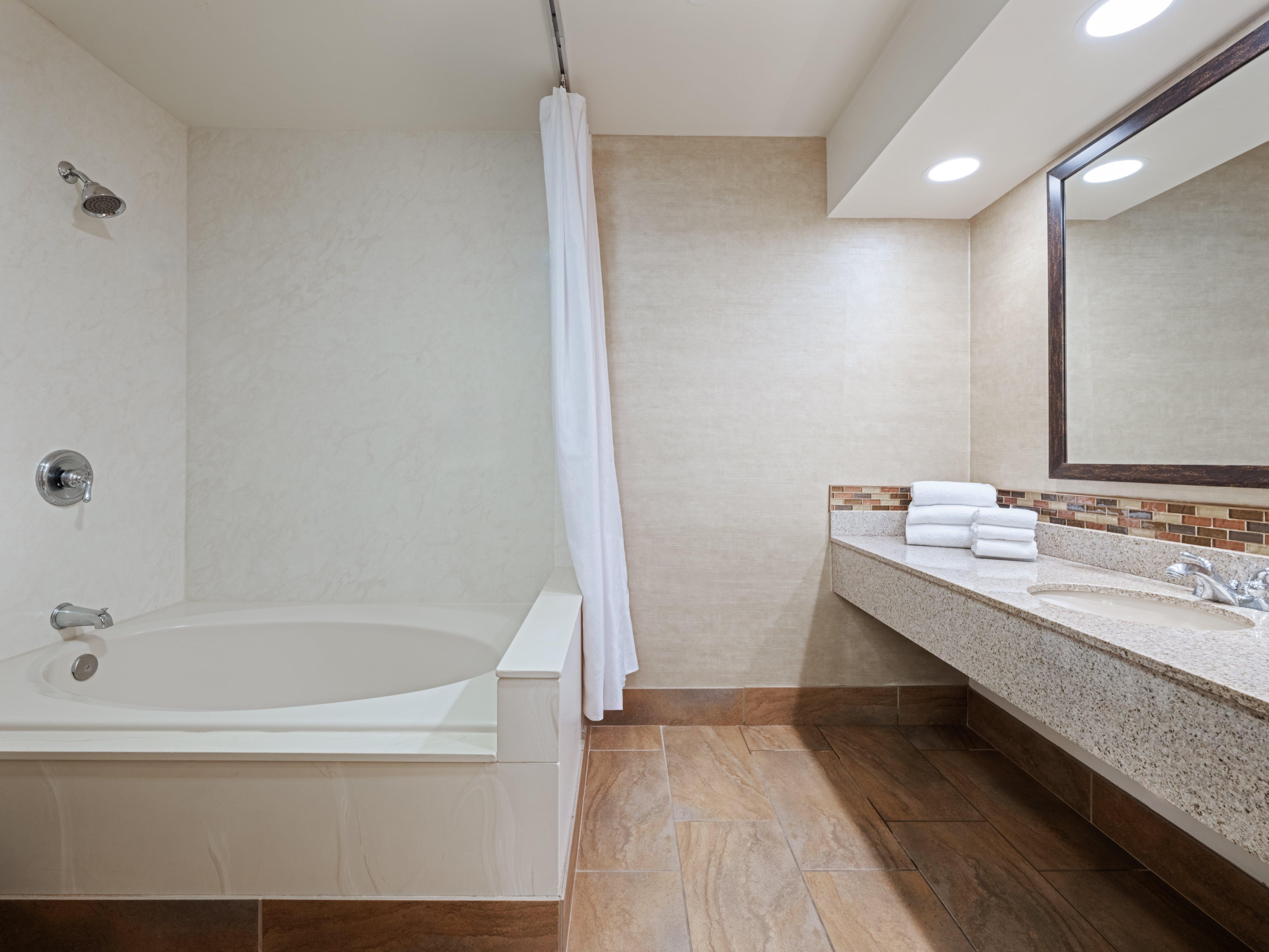 Quadruple Two Queen Beds Premium