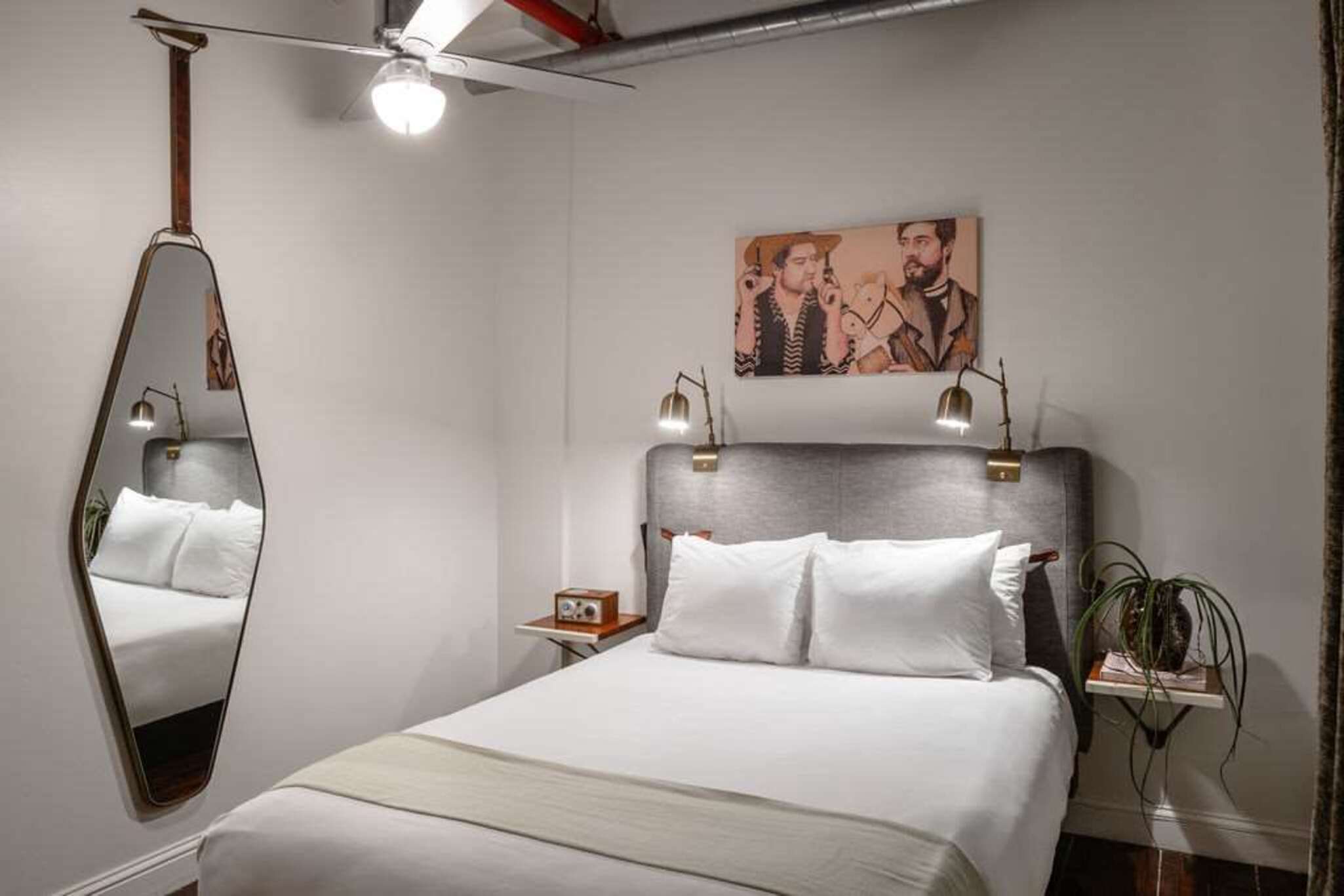 Double Deluxe Queen Bed