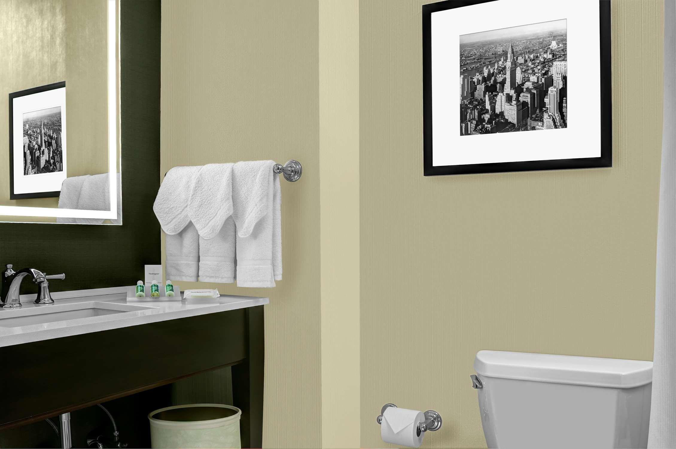 Double King Bed Non Smoking