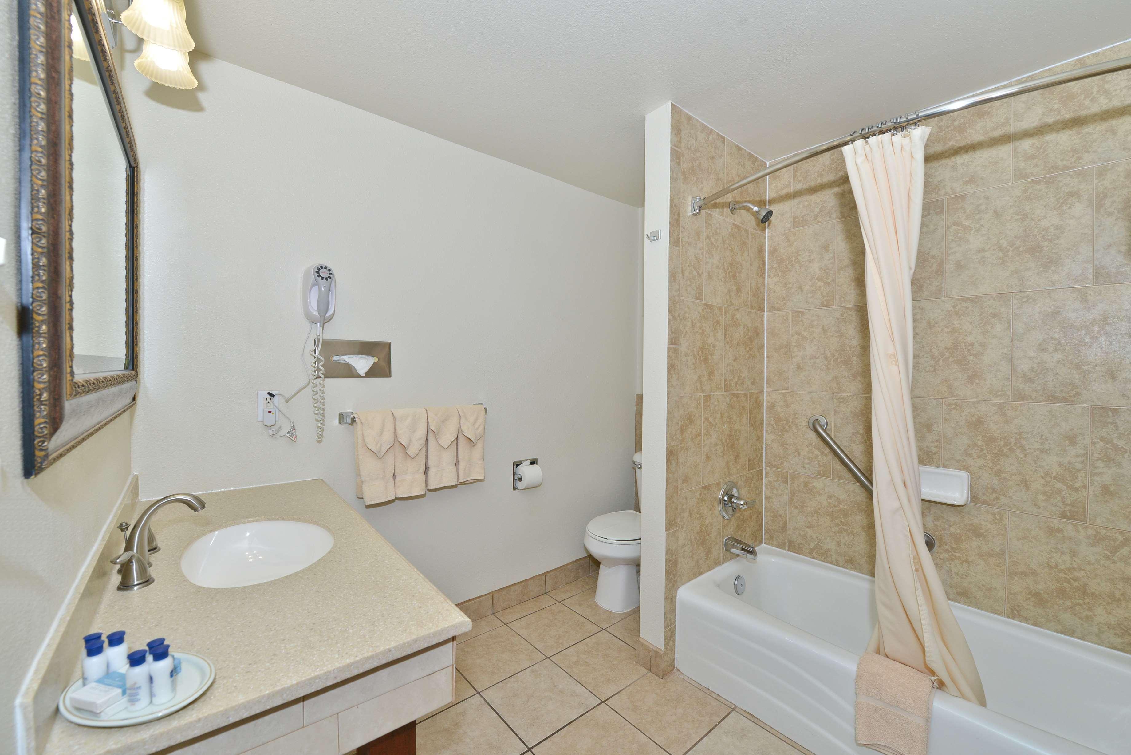 Suite Two Queen Beds Non Smoking