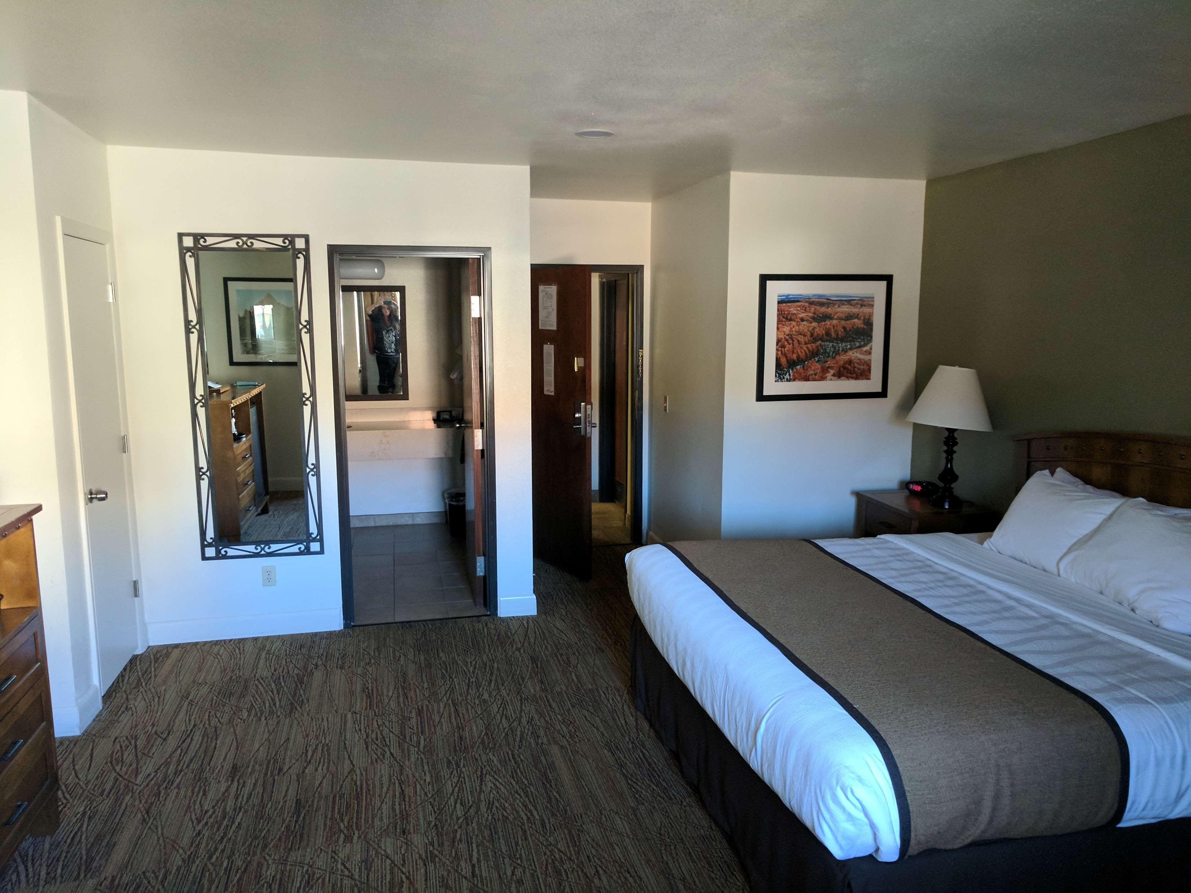 Room Queen Bed Non Smoking