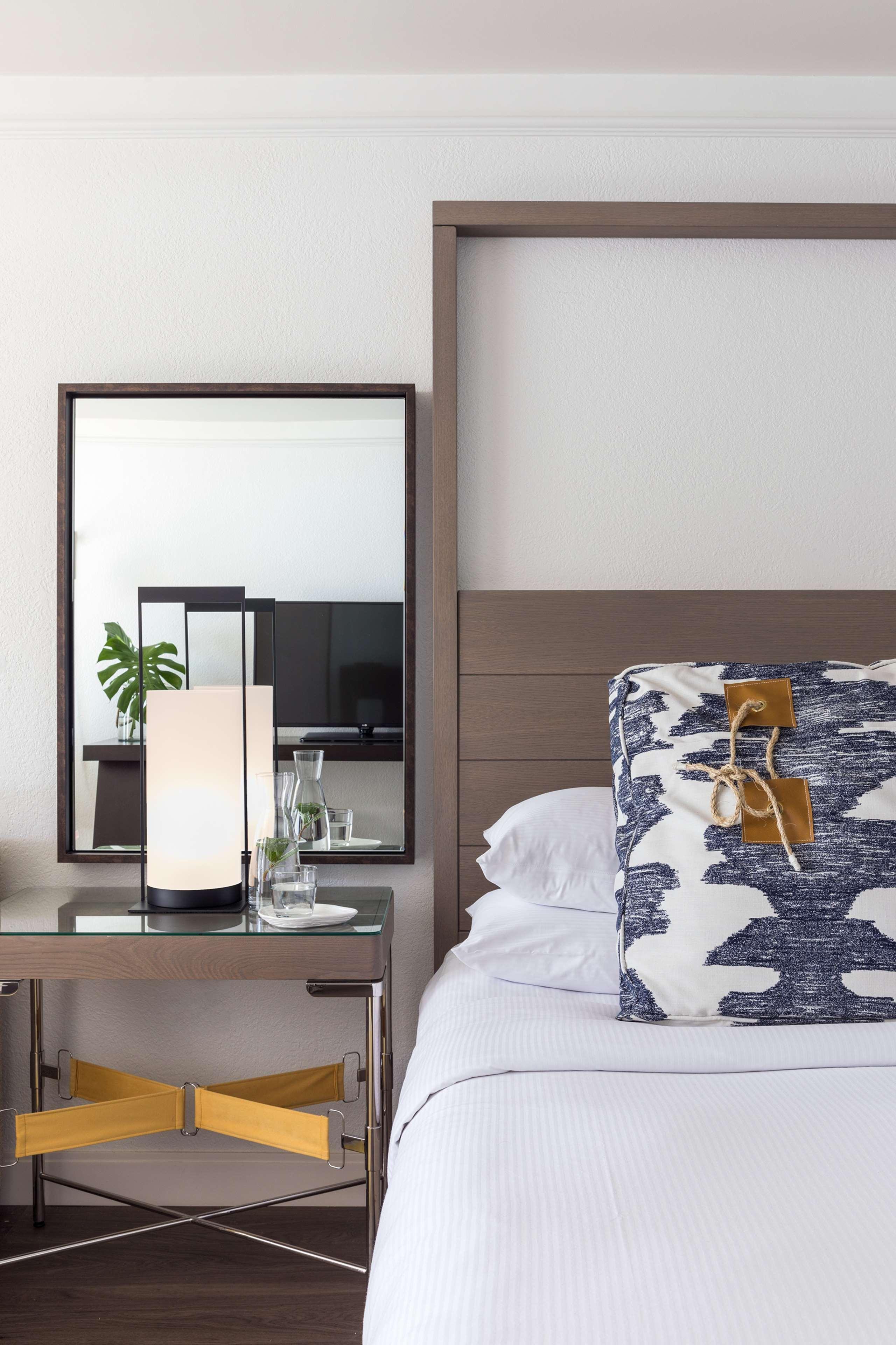 Twin Accessible-two Queen Beds