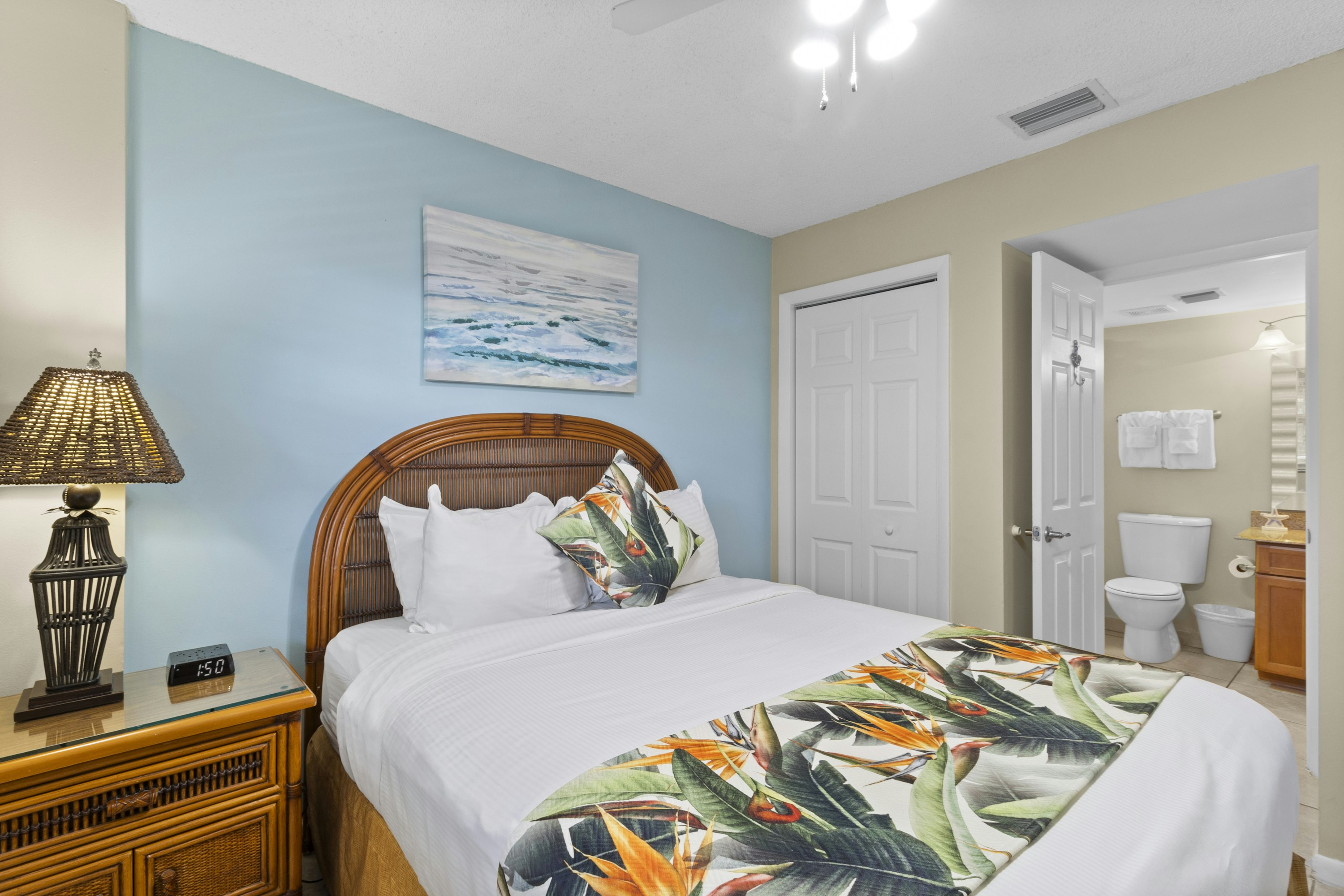 Suite Partial Ocean View One Bedroom