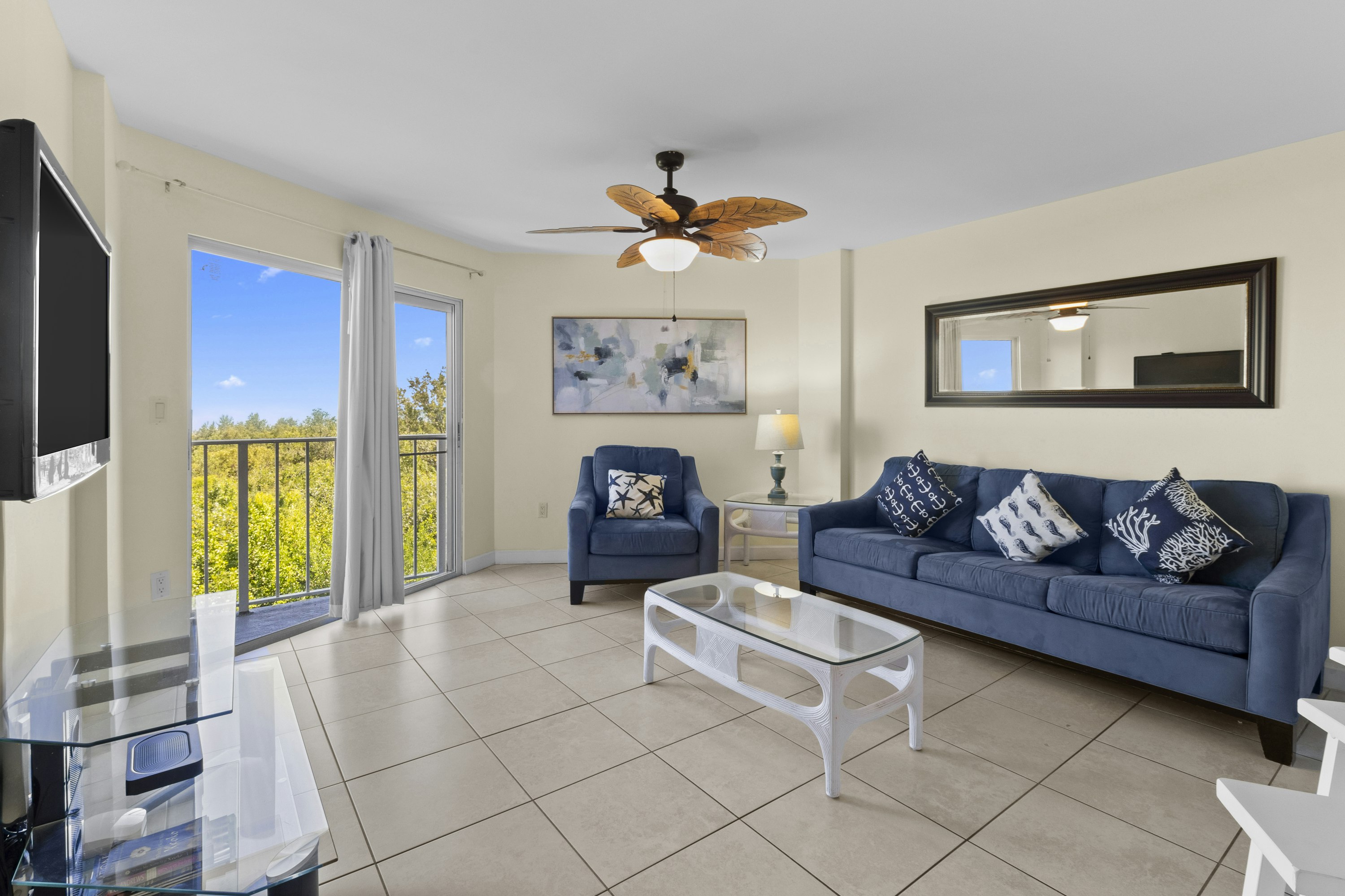 Suite Partial Ocean View One Bedroom