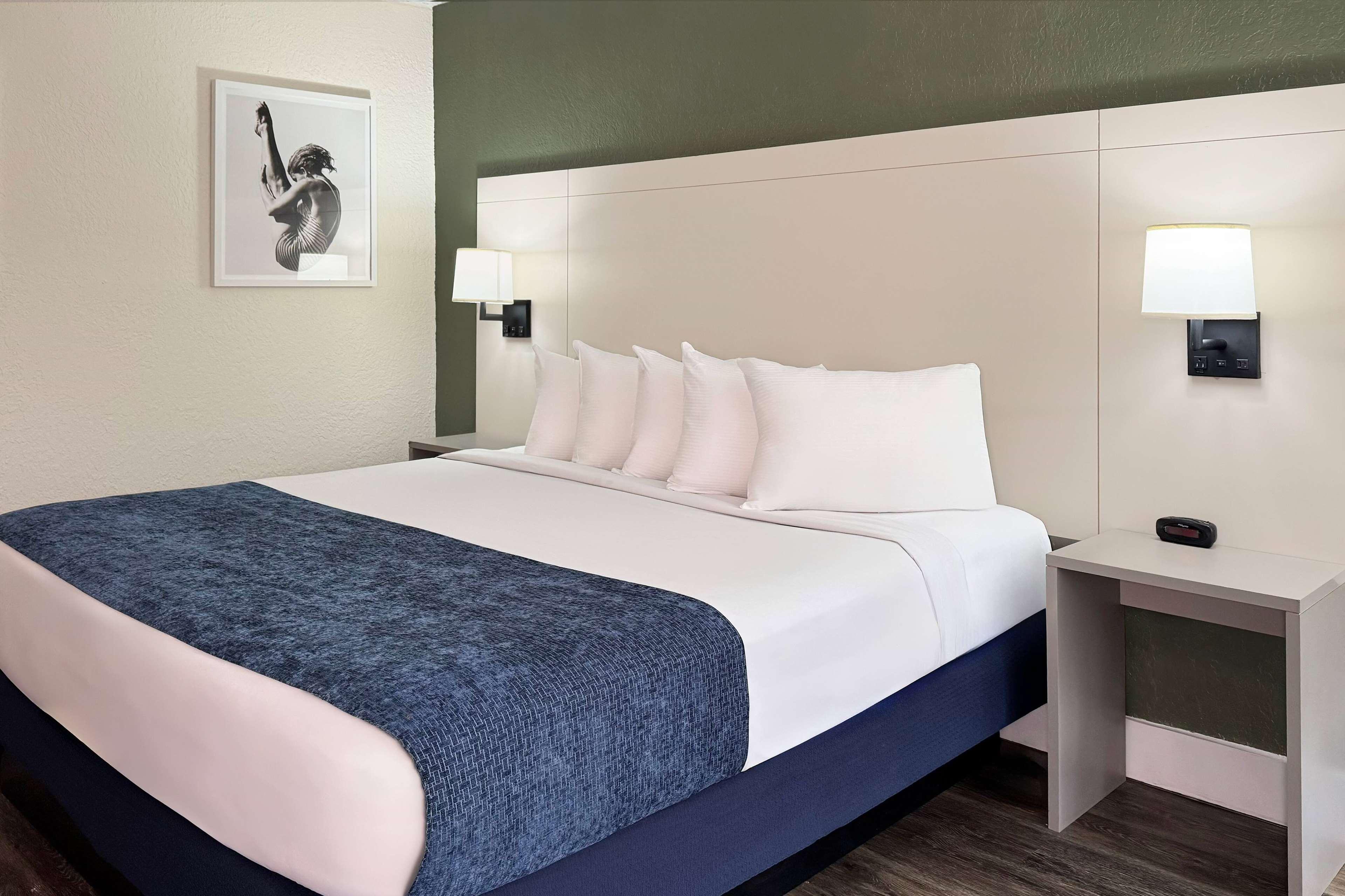 Double King Size Bed