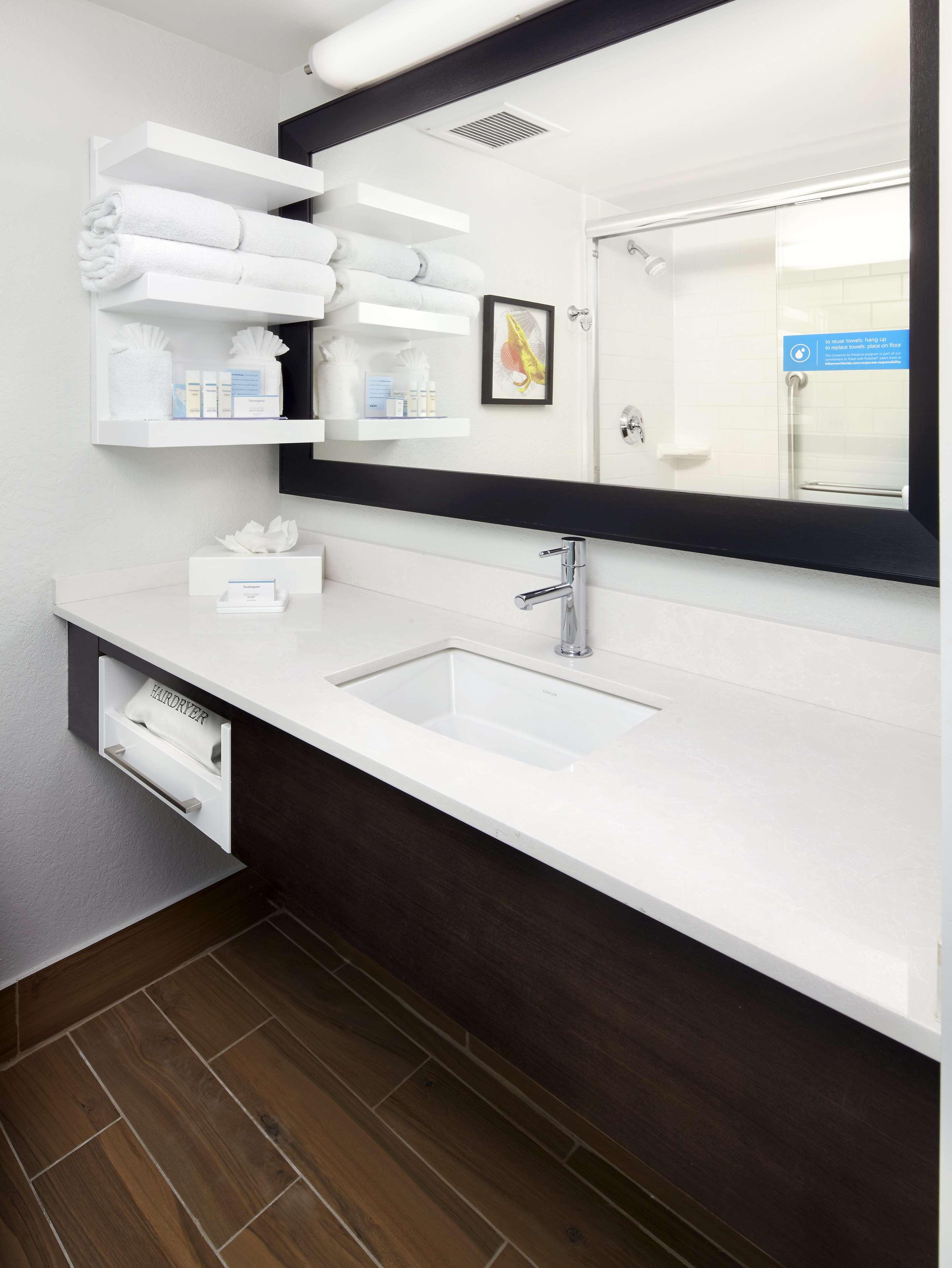 Double Deluxe King Bed