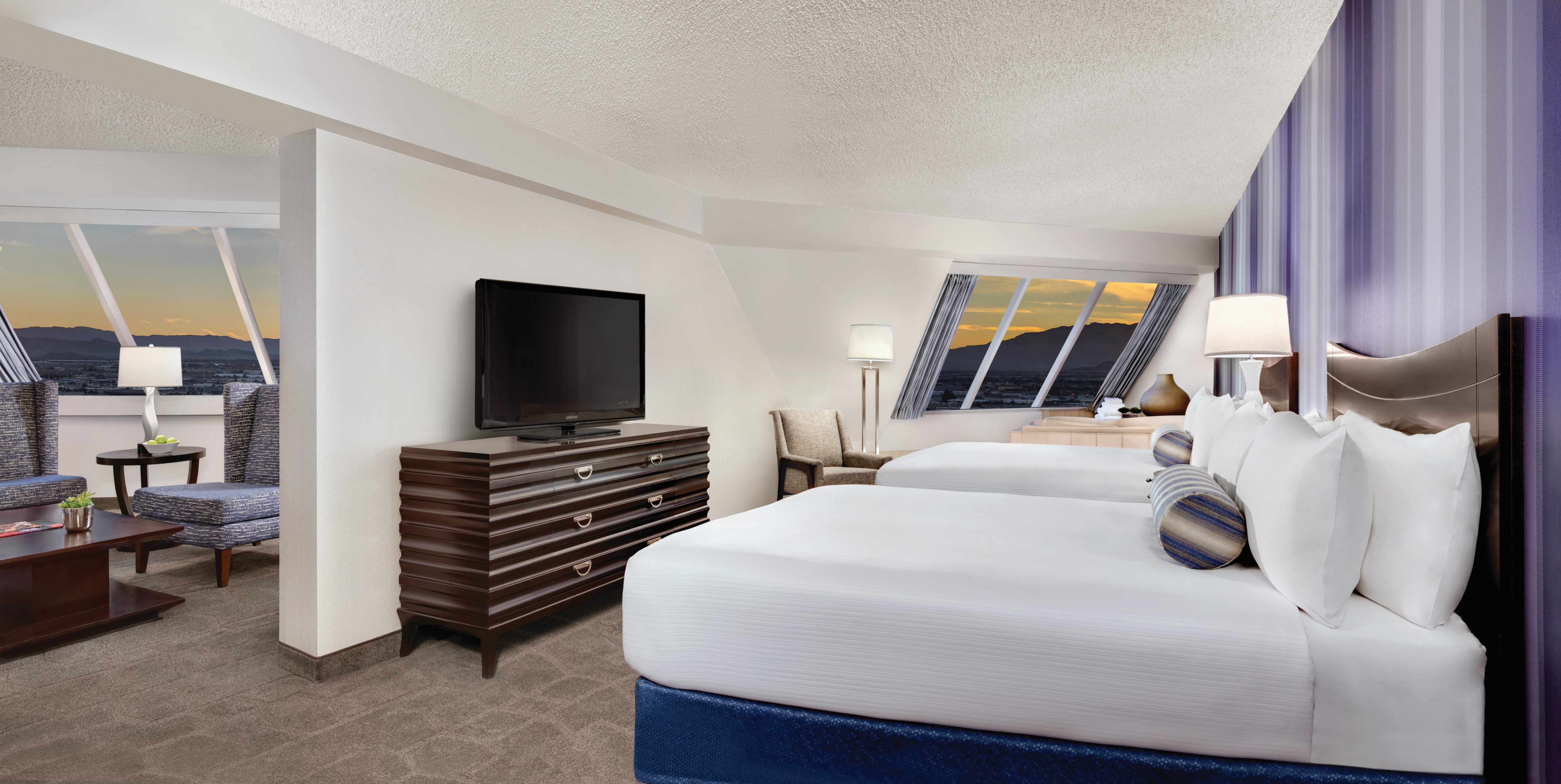 Suite Two Queen Beds