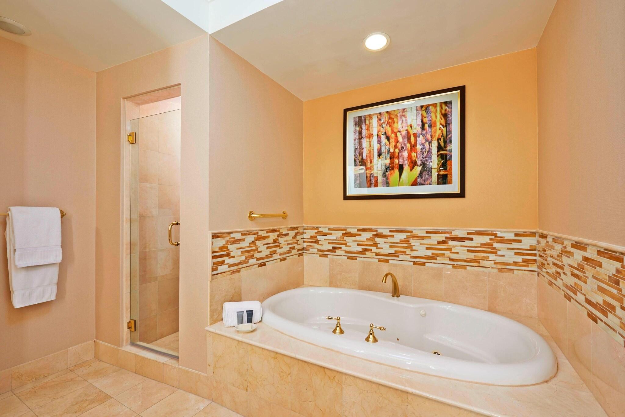 Double Deluxe Two Queen Beds