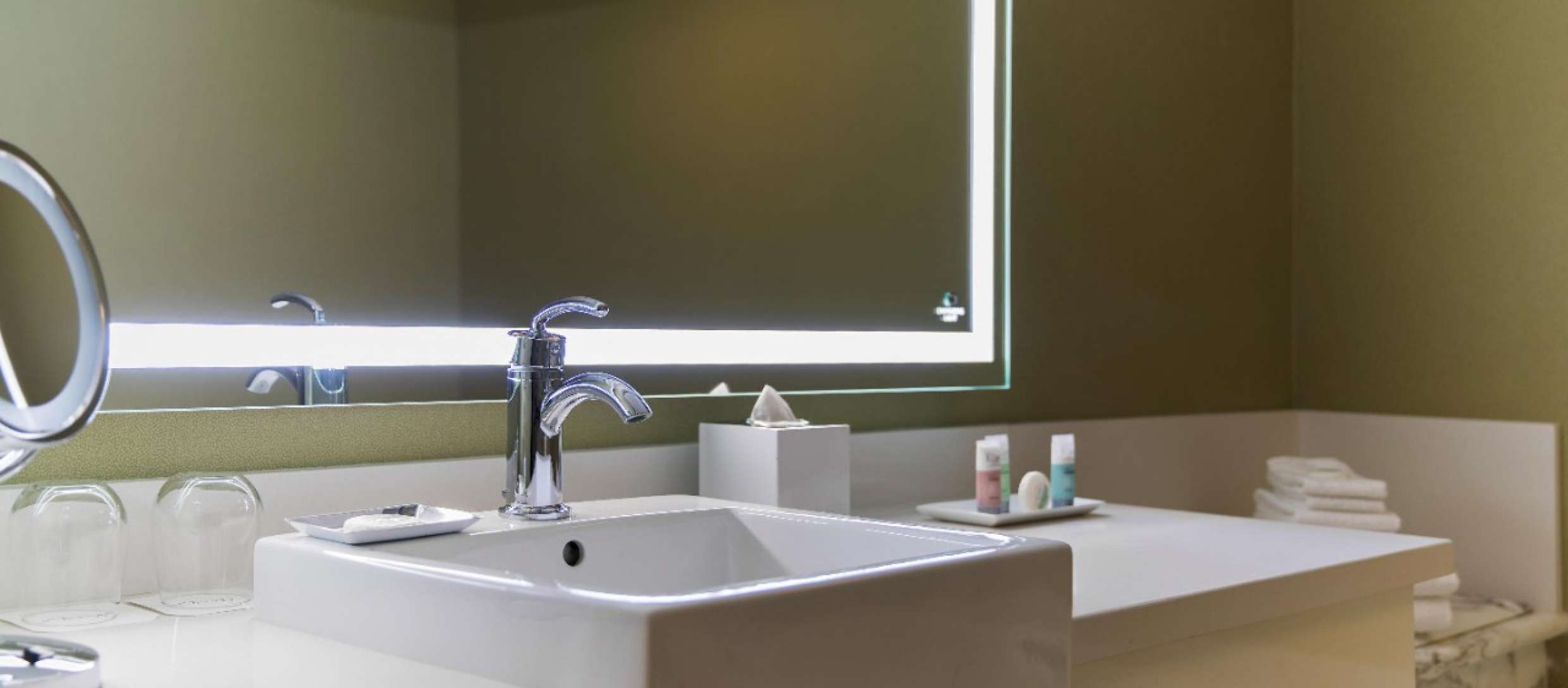 Double Queen Size Bed