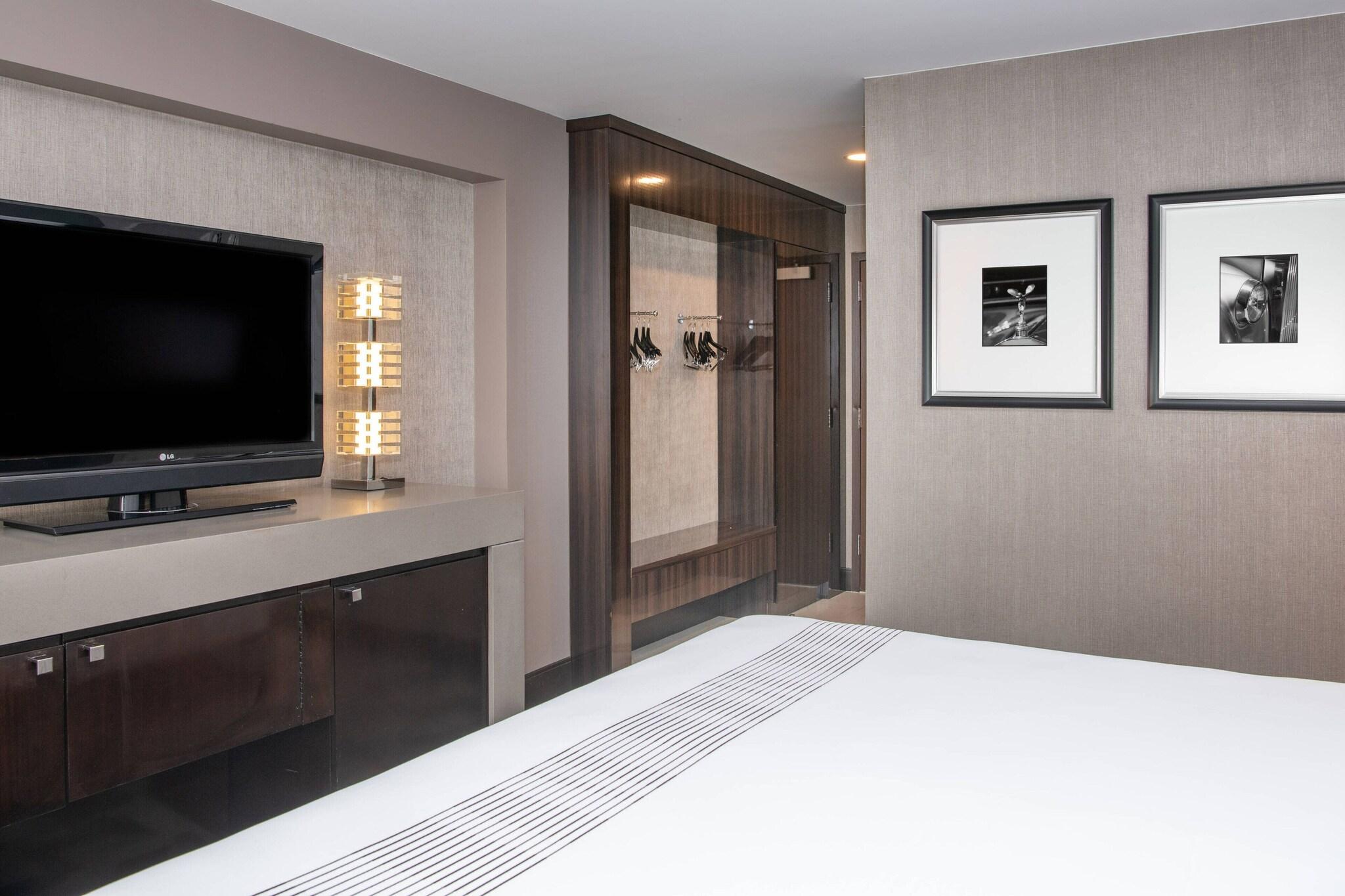 Double Executive King Bed