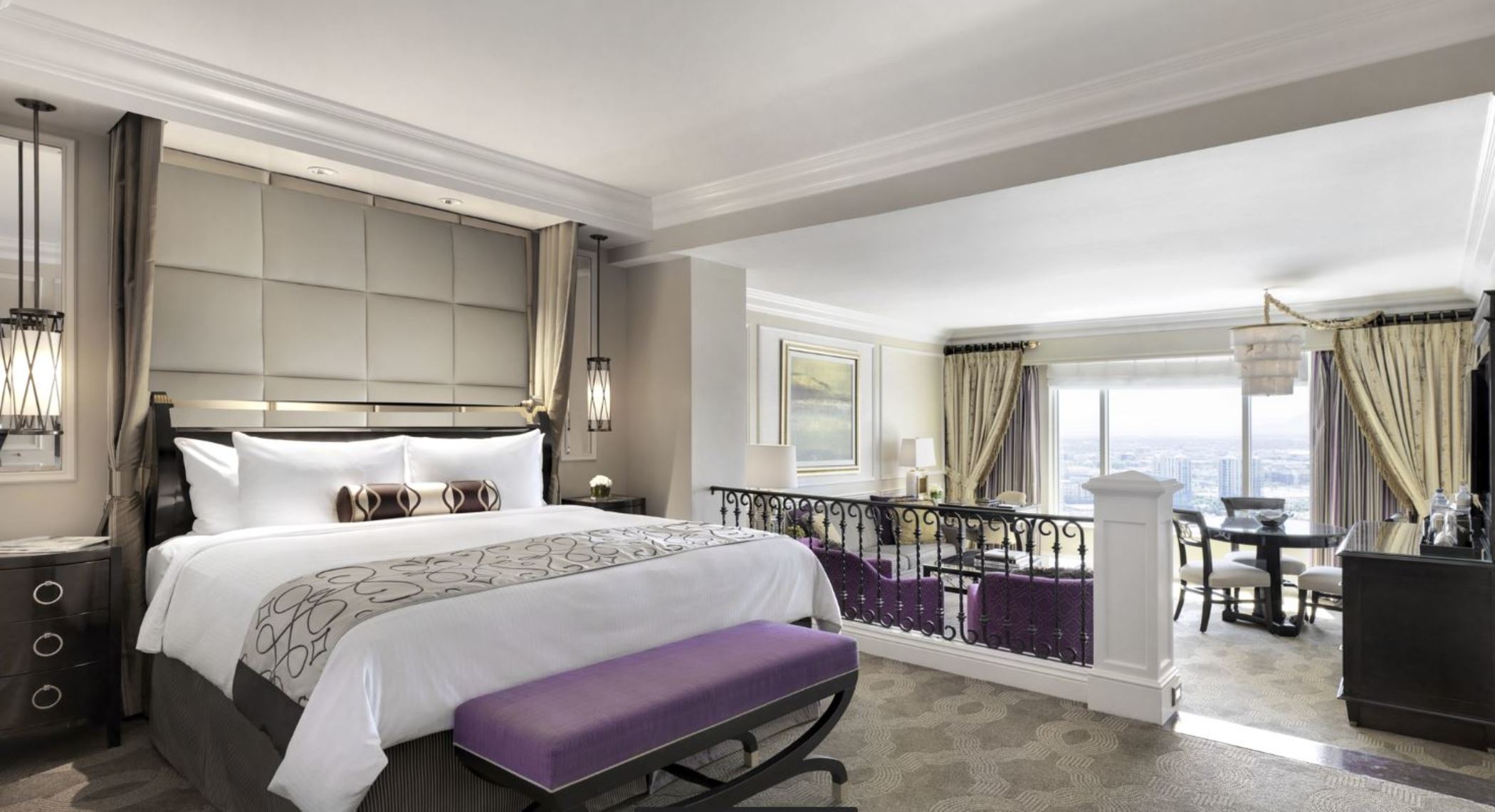 Suite Luxury City View