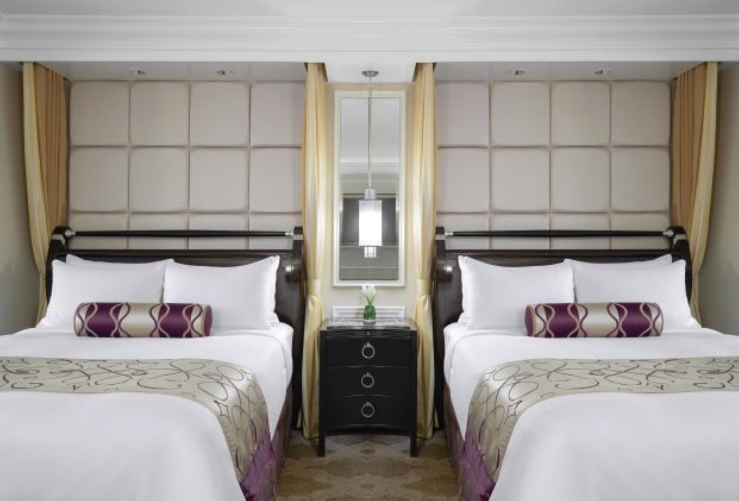 Suite Two Queen Beds