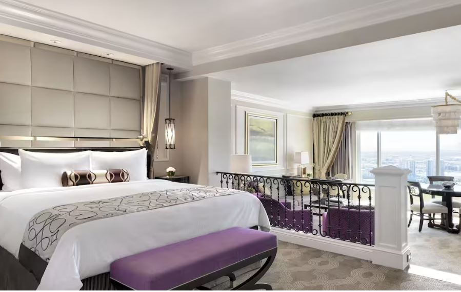 Suite City View King Bed